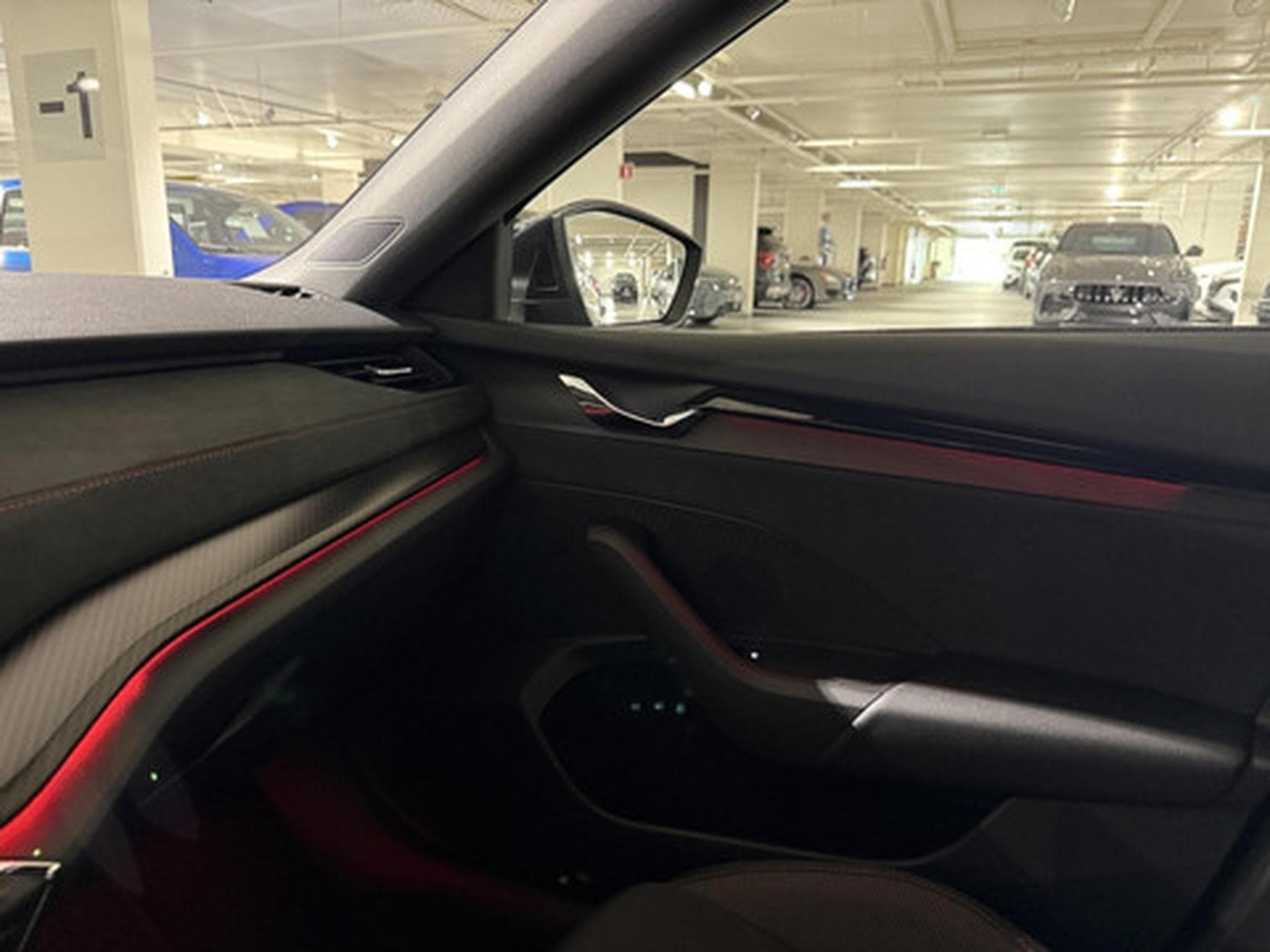 Skoda Octavia Combi 2.0 TDI 147kW RS DSG (2024) - Foto 9