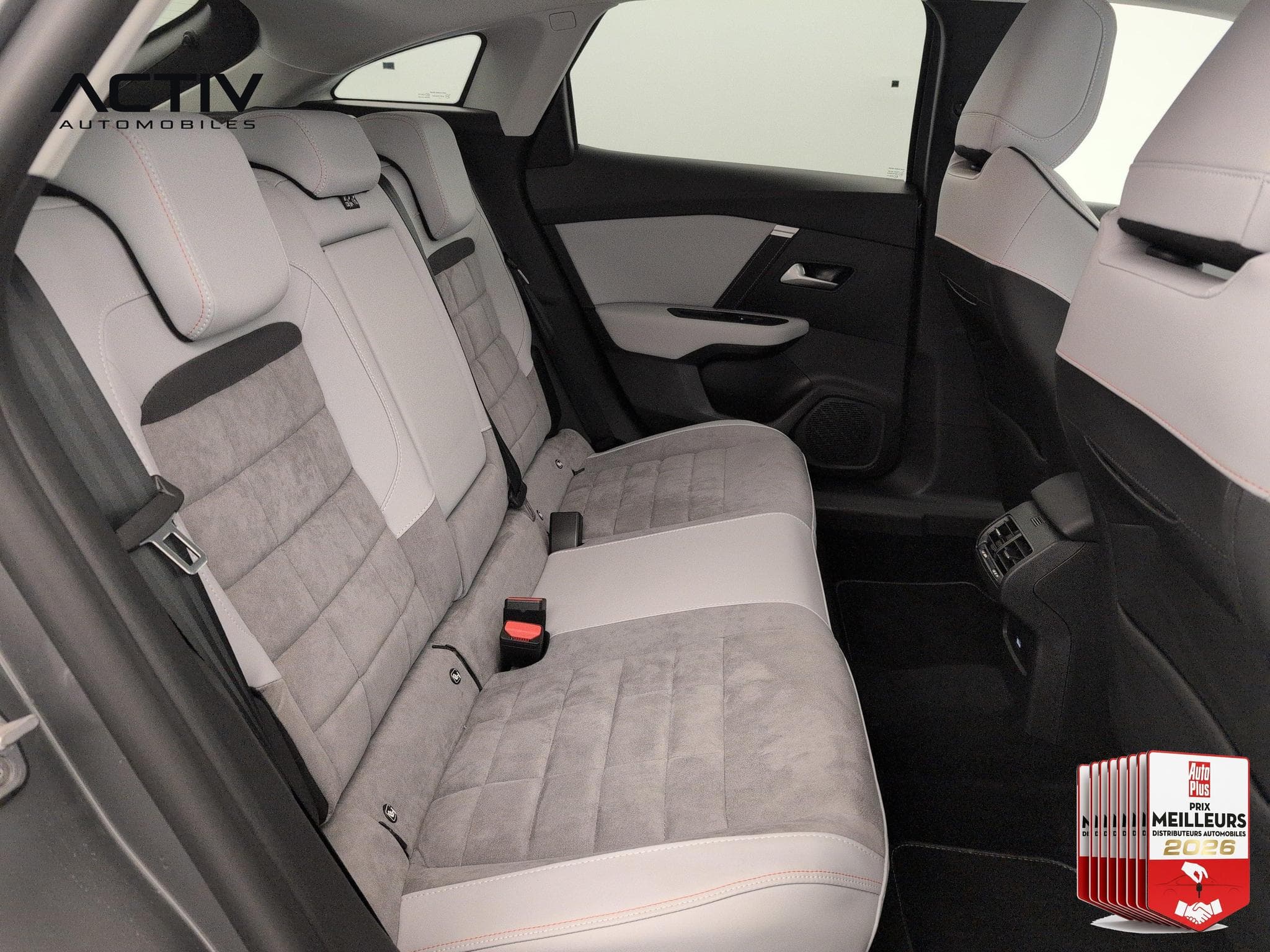 Citroën C4 PureTech 130 EAT8 Max (2025) - Foto 10