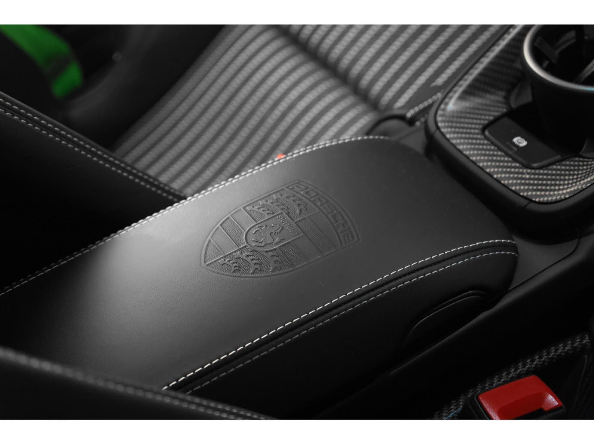 Porsche 911 911 S/T - 1261 OF 1963 / PTS SHADE GREEN METALLIC (2024) - Photo 16