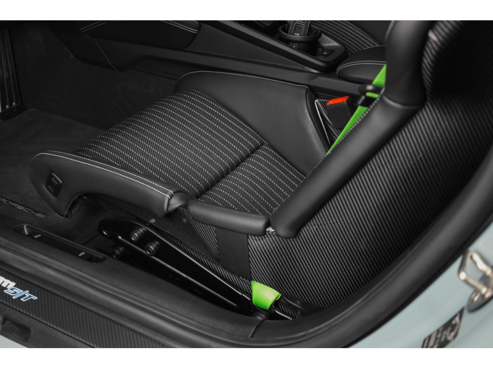 Porsche 911 911 S/T - 1261 OF 1963 / PTS SHADE GREEN METALLIC (2024) - Photo 20