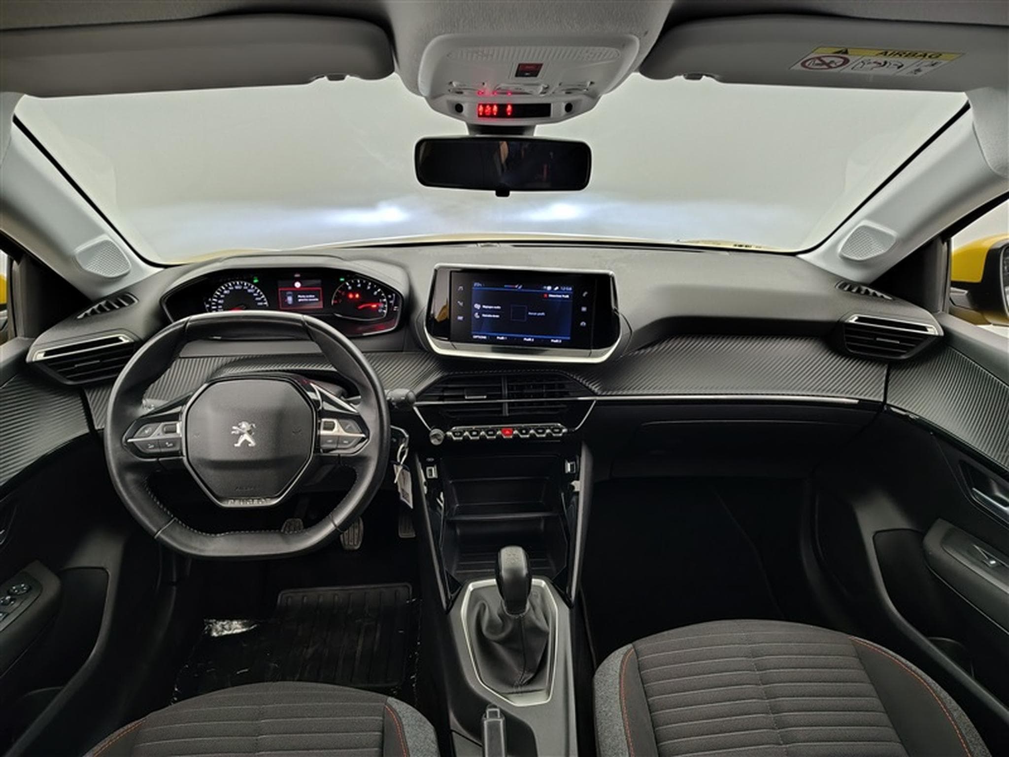 Peugeot 208 1.2i PureTech Active Pack NAVI / CARPLAY (2021) - Foto 8