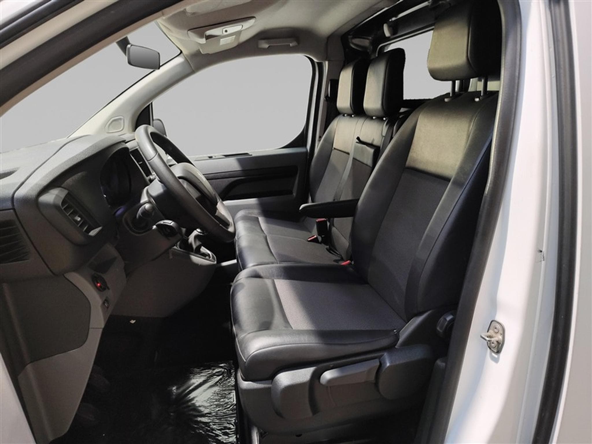 Peugeot Expert 1.5 BlueHDi L2 Std Premium CU+ S&S(EU6.3) N°174 (2021) - Foto 7