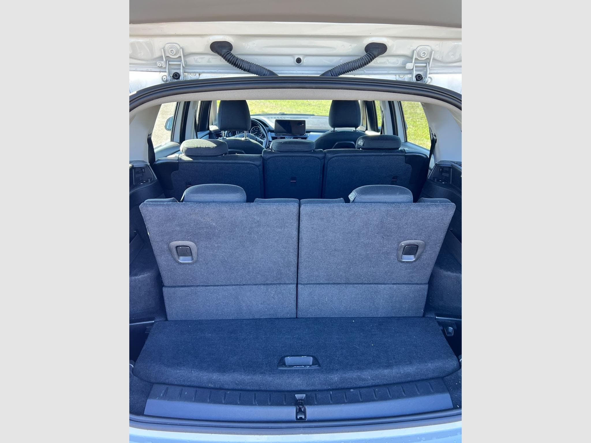 BMW 218 BMW 218d 7 Seats/Sieges (2016) - Photo 9