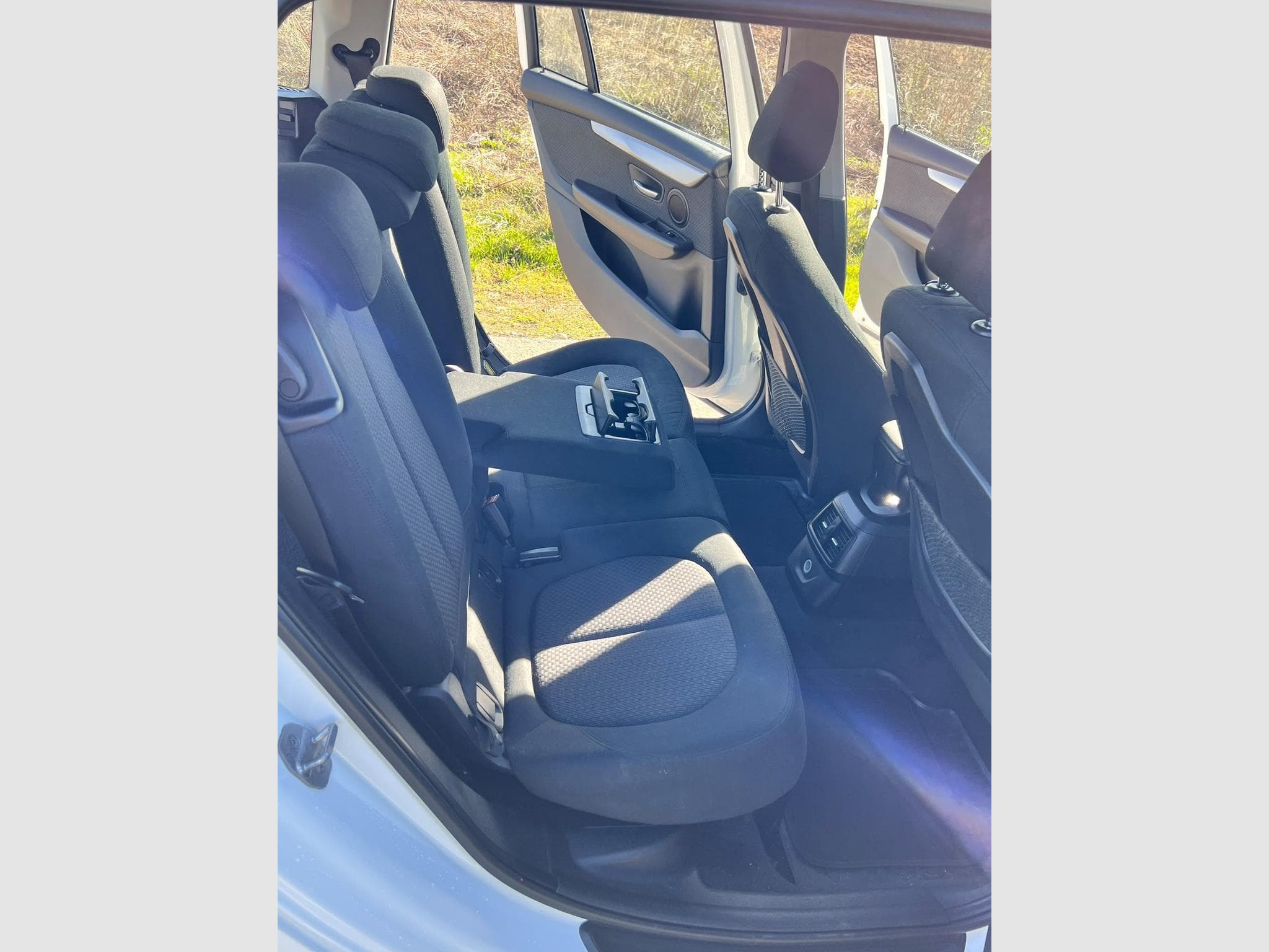 BMW 218 BMW 218d 7 Seats/Sieges (2016) - Photo 11