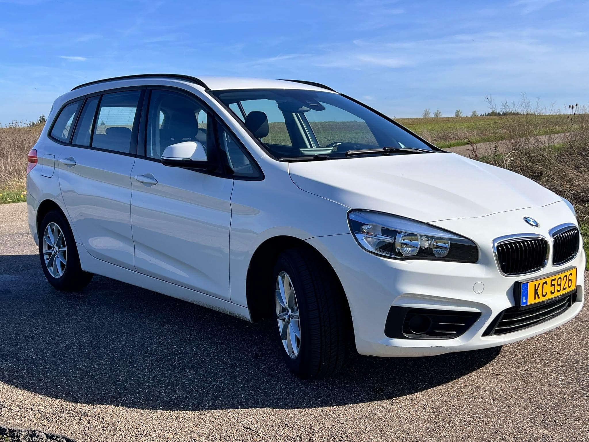 BMW 218 BMW 218d 7 Seats/Sieges (2016) - Photo 5