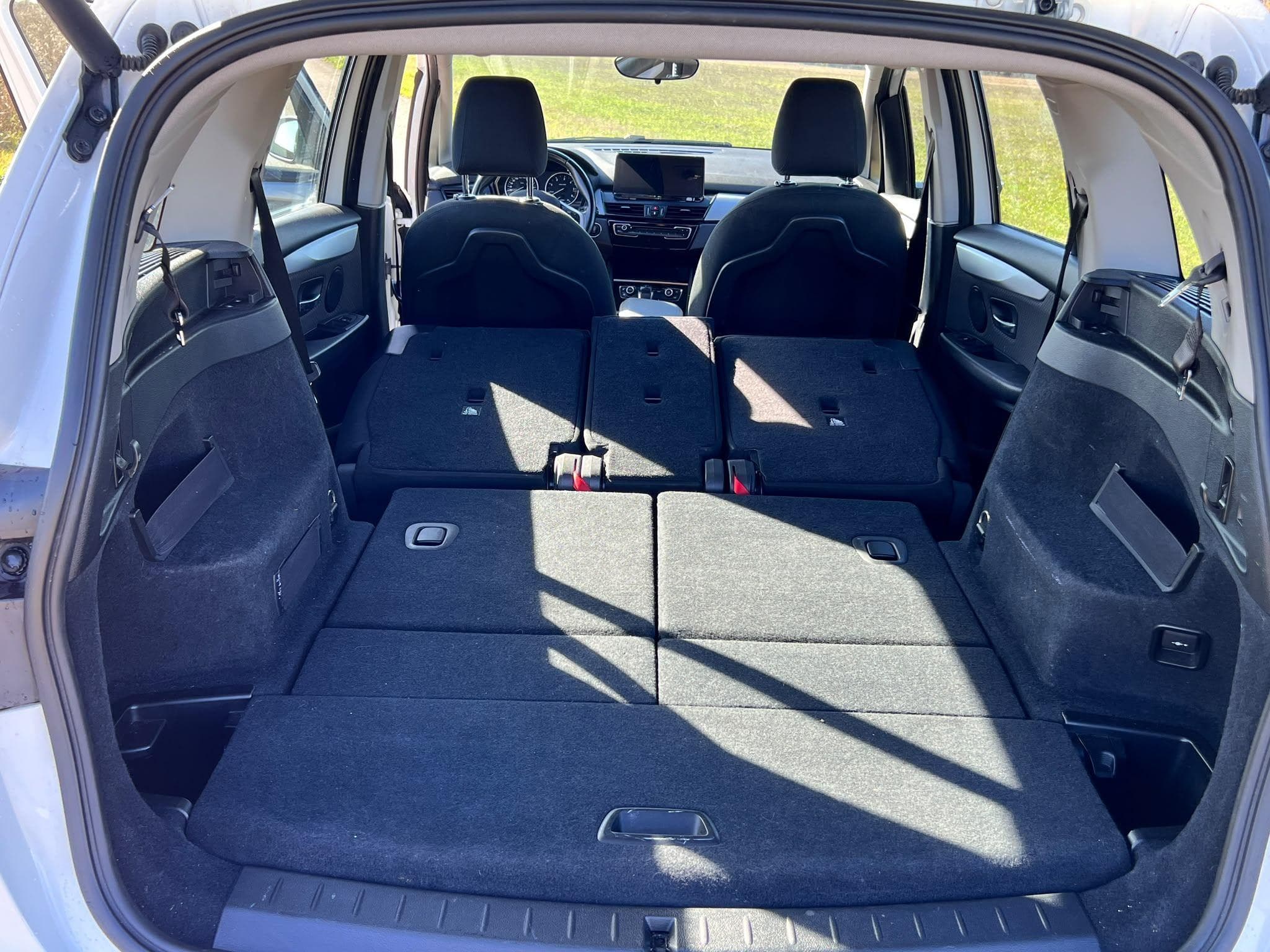 BMW 218 BMW 218d 7 Seats/Sieges (2016) - Photo 12