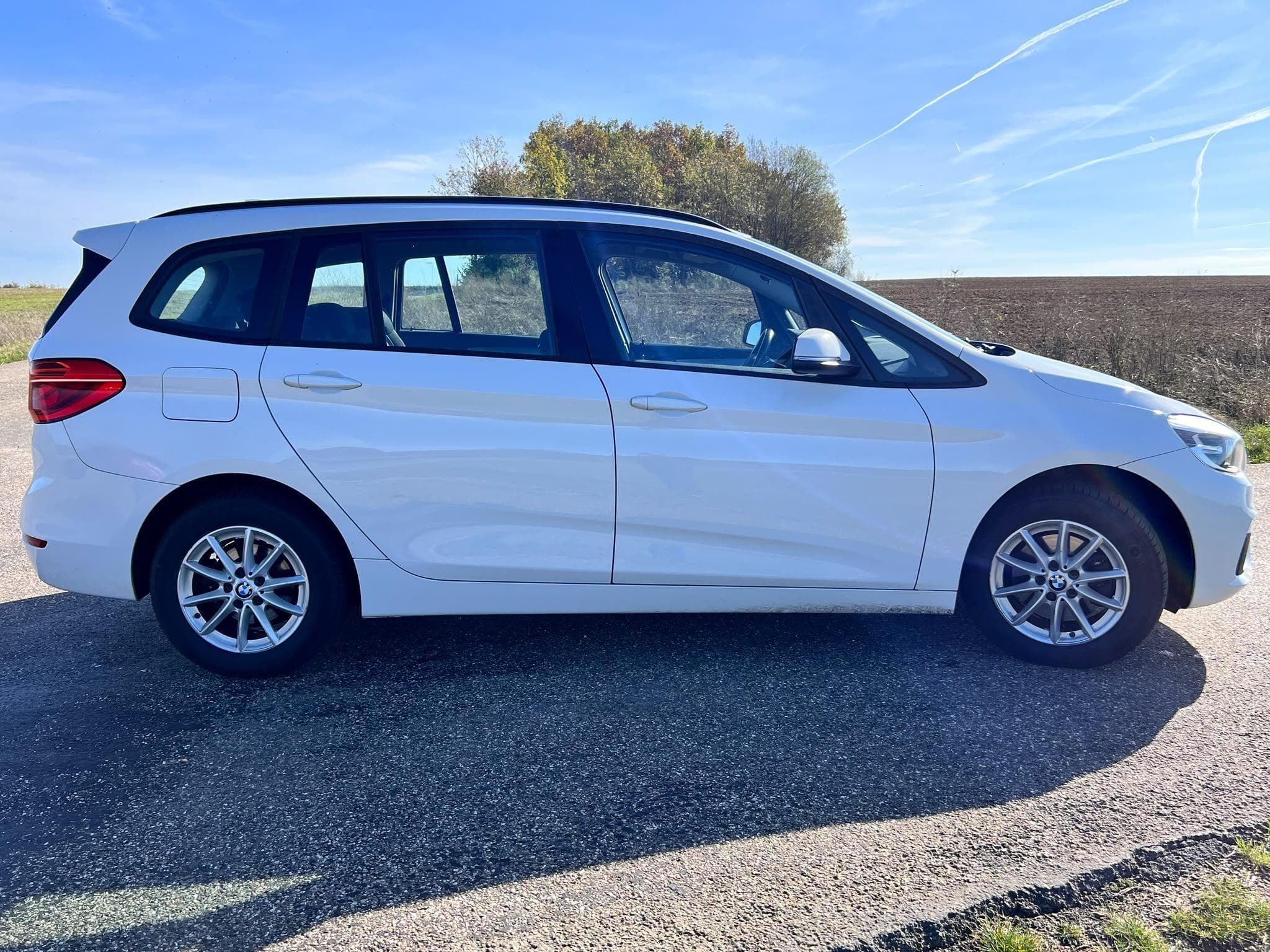 BMW 218 BMW 218d 7 Seats/Sieges (2016) - Photo 6