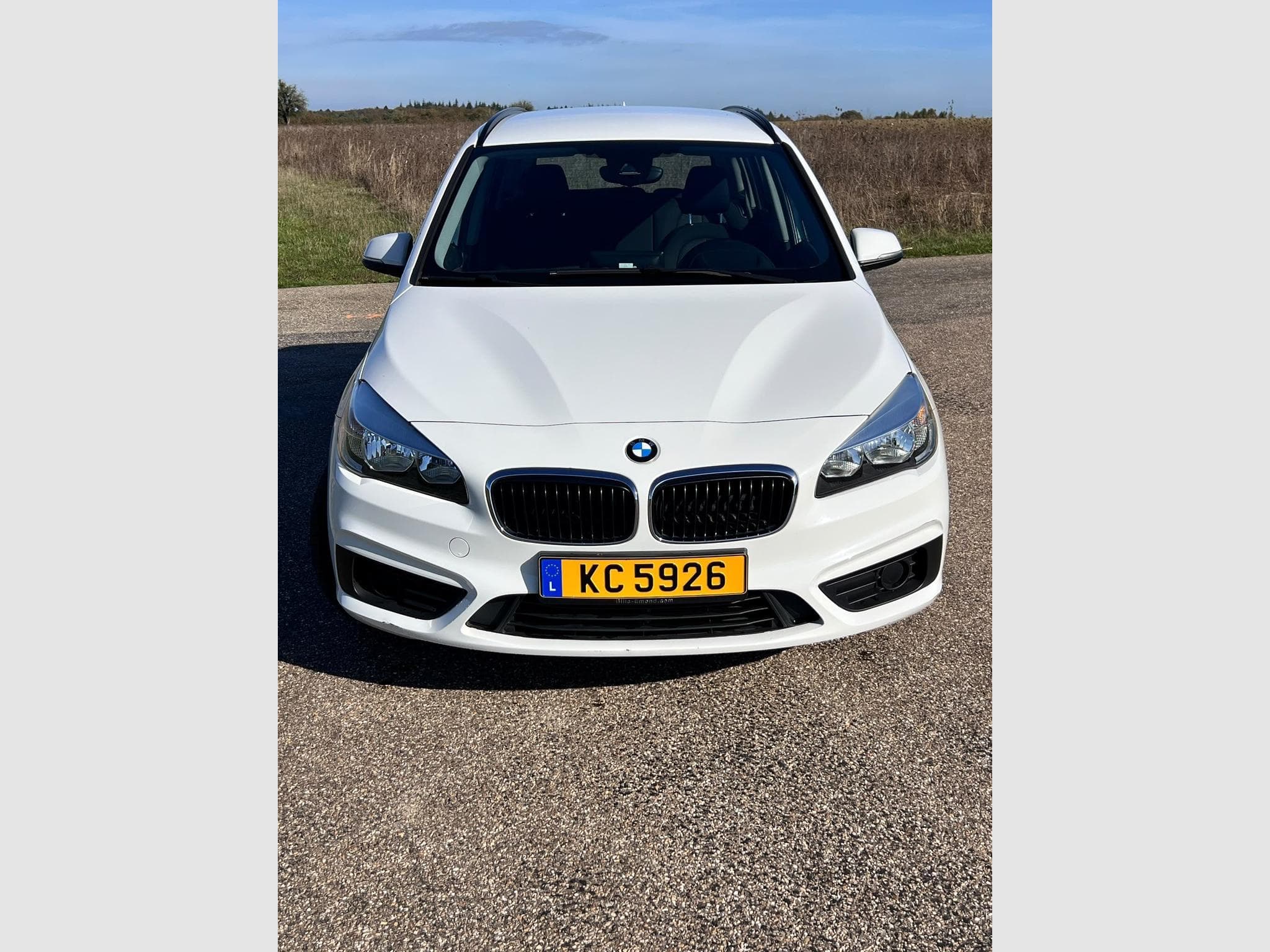 BMW 218 BMW 218d 7 Seats/Sieges (2016) - Photo 1