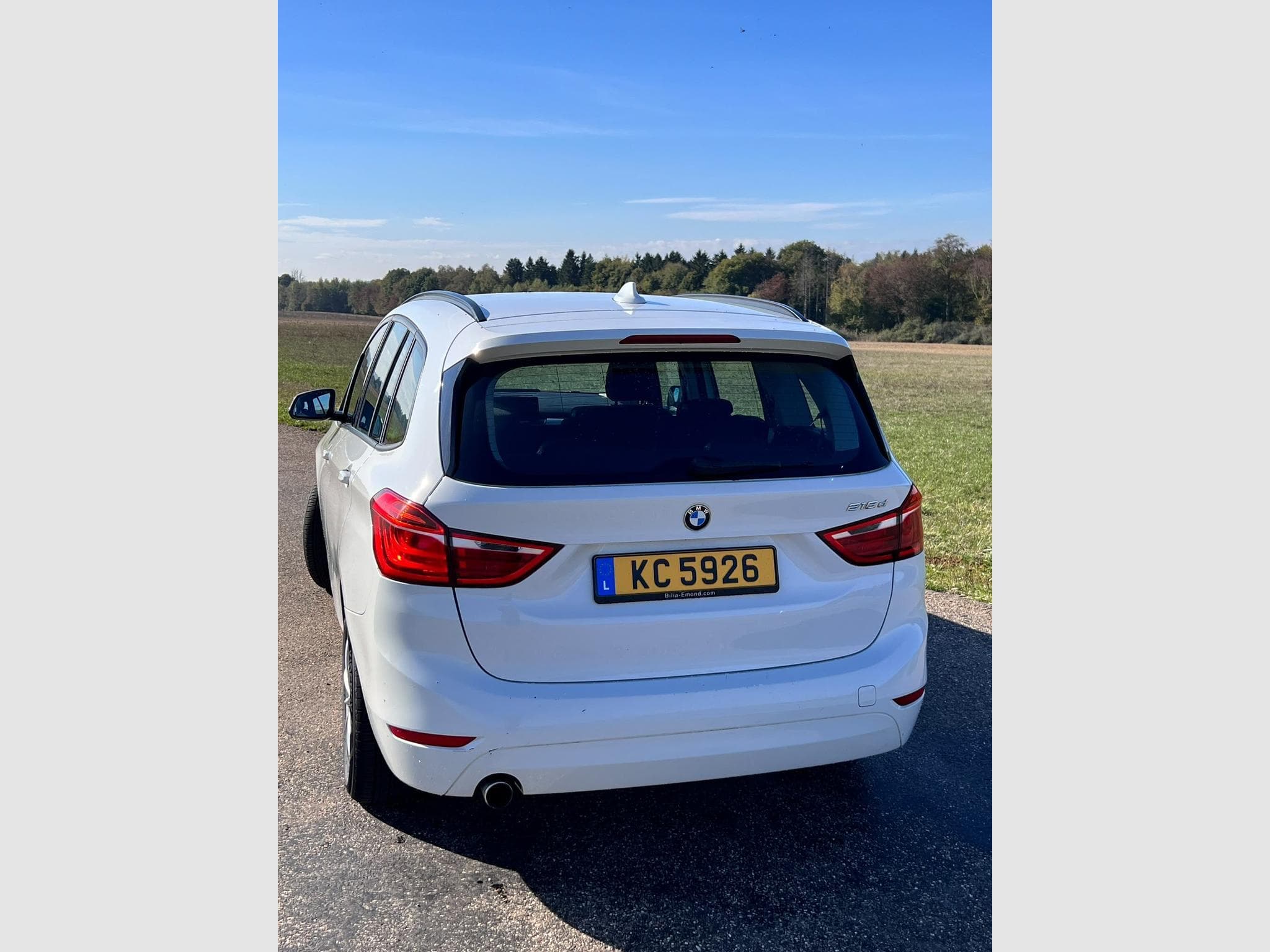 BMW 218 BMW 218d 7 Seats/Sieges (2016) - Photo 4