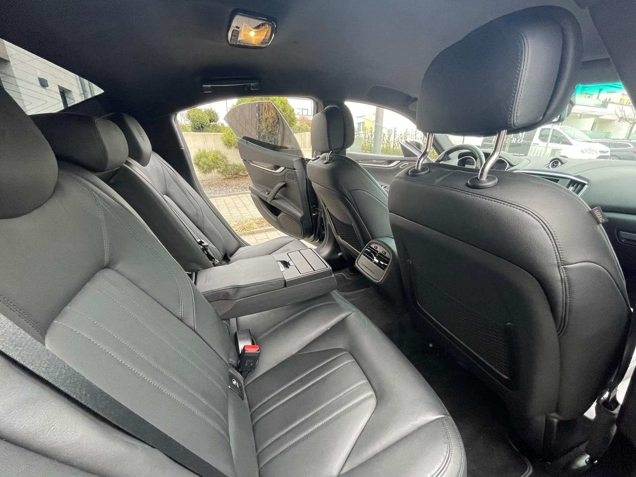 Maserati Ghibli Modes Sport et I.C.E./ Carbon intérieur (2014) - Foto 9