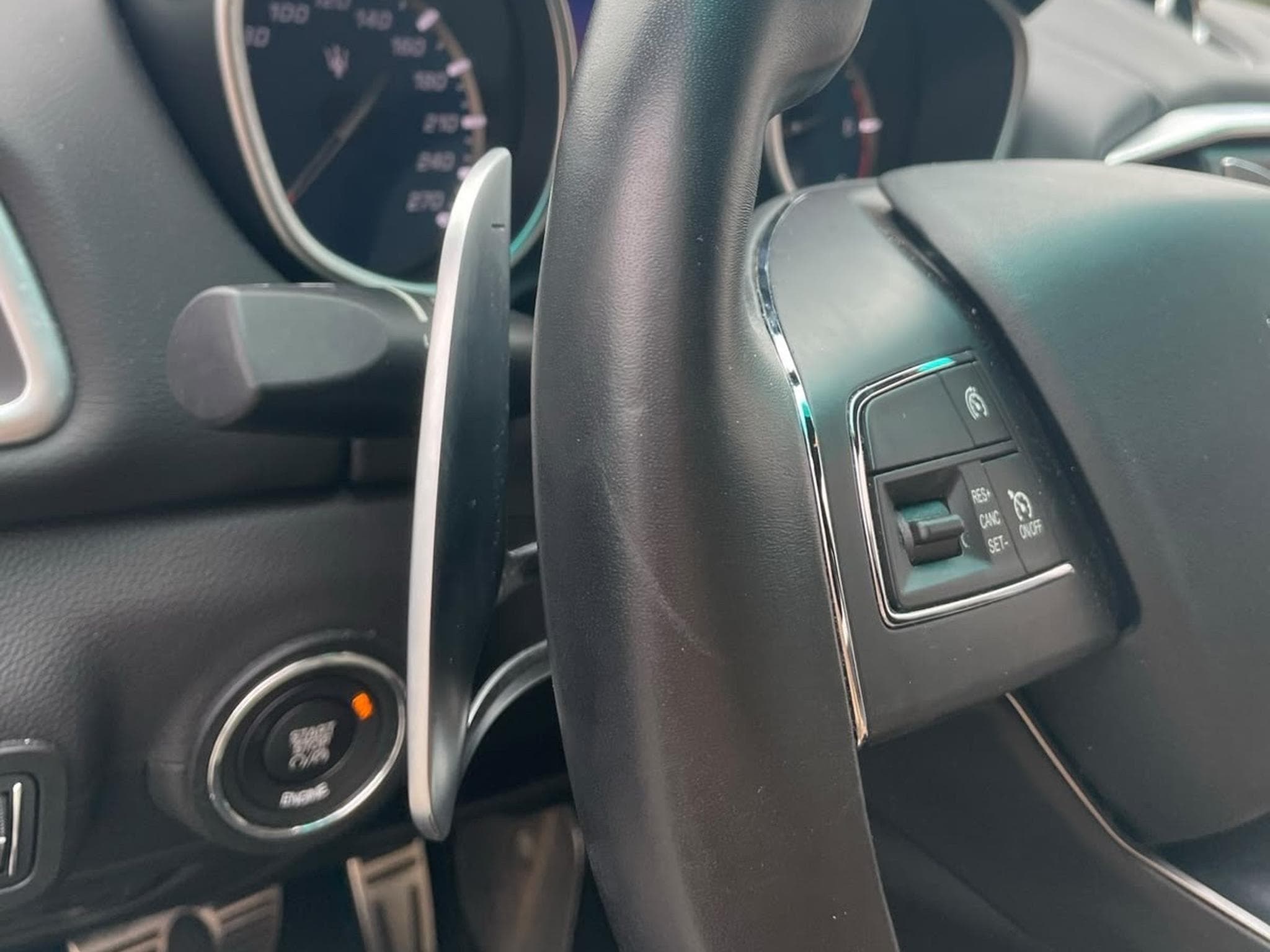 Maserati Ghibli Modes Sport et I.C.E./ Carbon intérieur (2014) - Foto 11