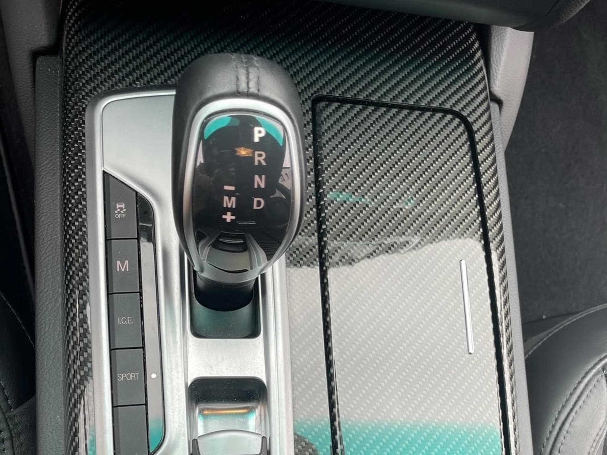 Maserati Ghibli Modes Sport et I.C.E./ Carbon intérieur (2014) - Foto 12