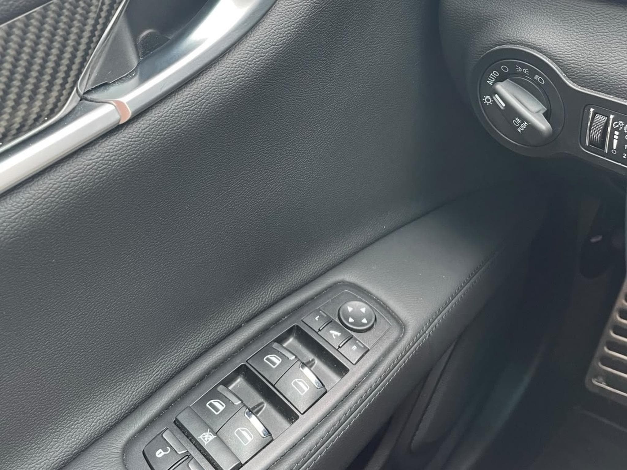 Maserati Ghibli Modes Sport et I.C.E./ Carbon intérieur (2014) - Foto 13