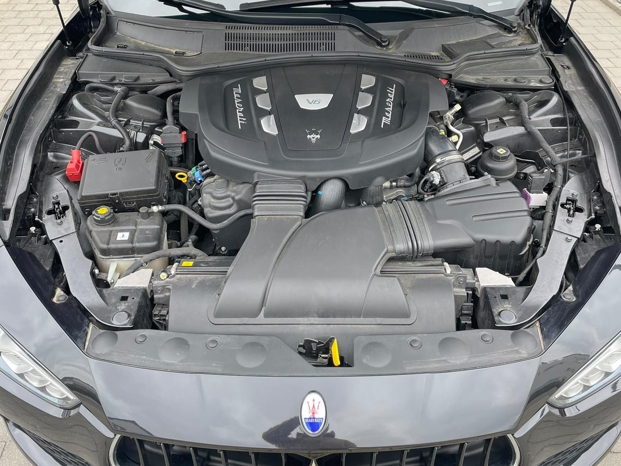 Maserati Ghibli Modes Sport et I.C.E./ Carbon intérieur (2014) - Foto 15