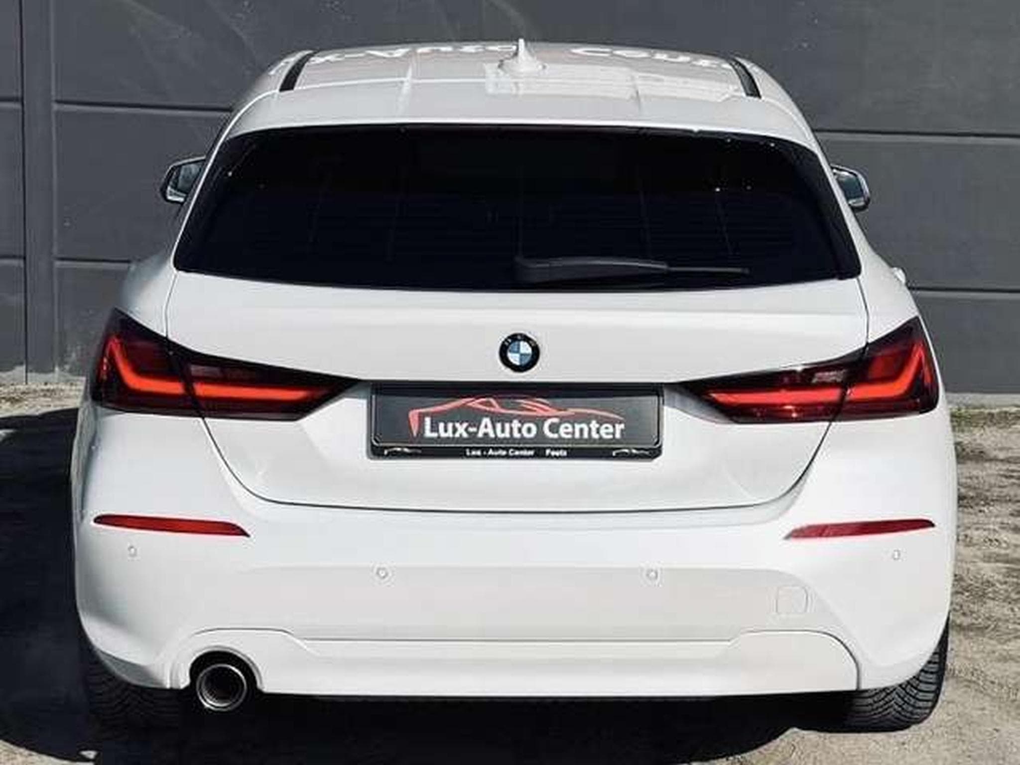 BMW 118 118i Automatique // Révisée Et Garantie 12 Mois✅✅✅ (2021) - Foto 8