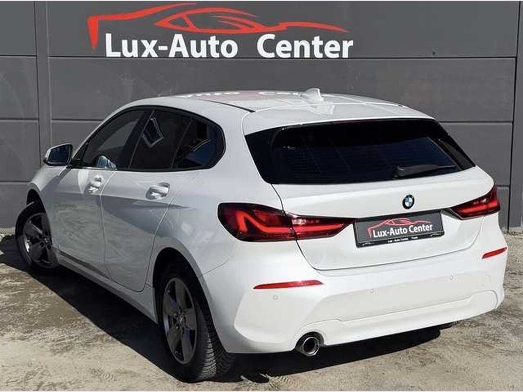 BMW 118 118i Automatique // Révisée Et Garantie 12 Mois✅✅✅ (2021) - Foto 7