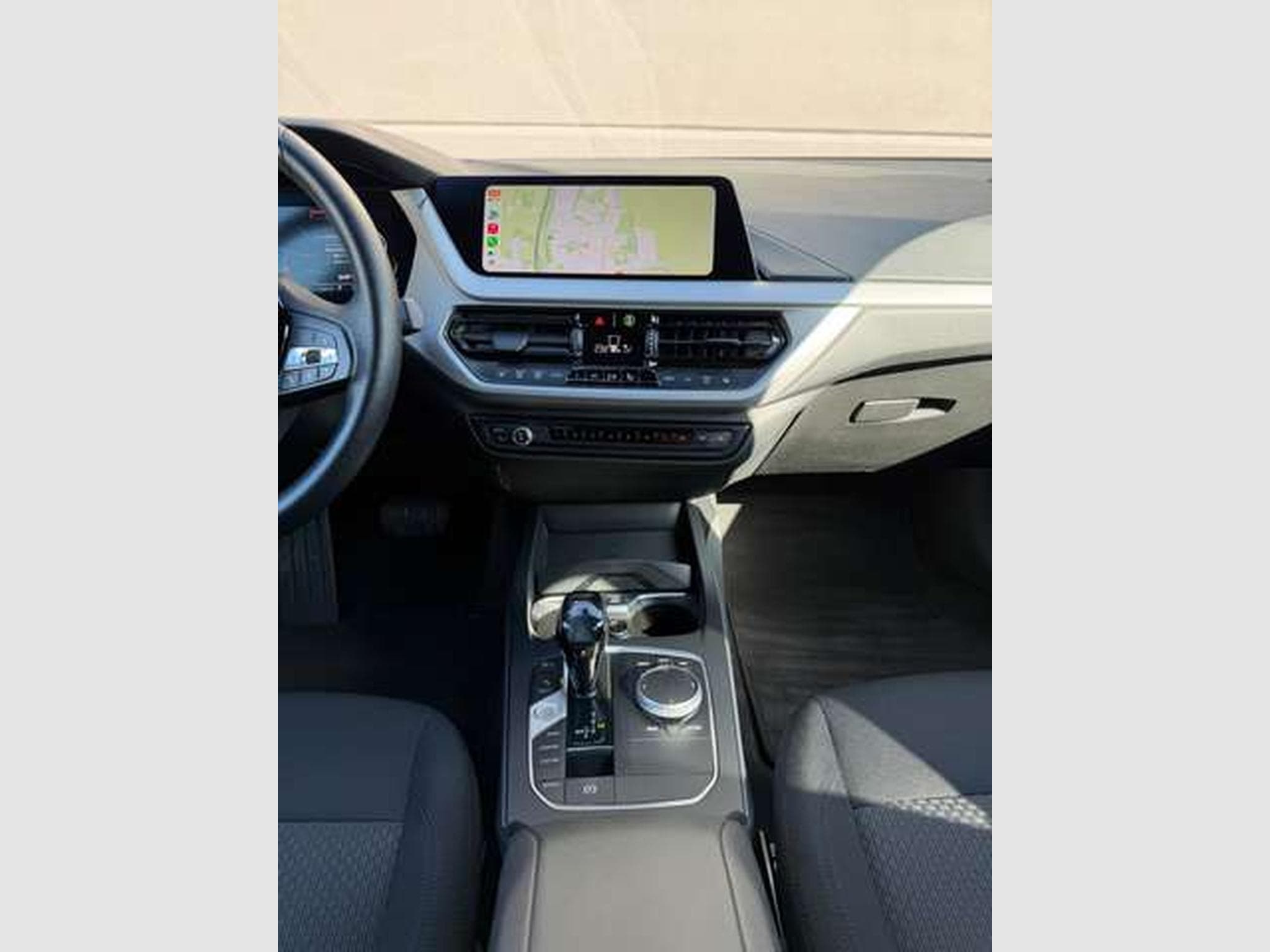 BMW 118 118i Automatique // Révisée Et Garantie 12 Mois✅✅✅ (2021) - Foto 10