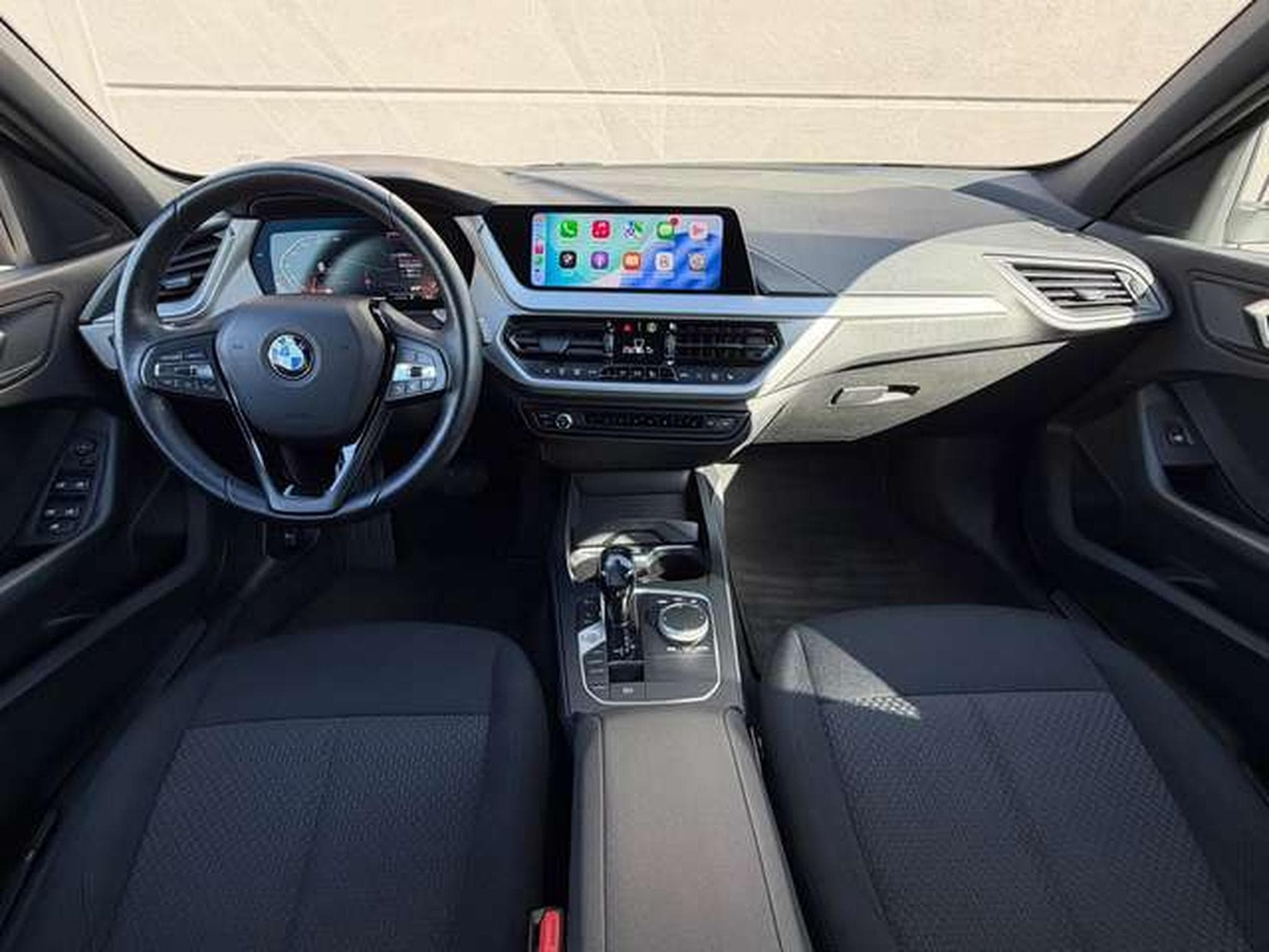 BMW 118 118i Automatique // Révisée Et Garantie 12 Mois✅✅✅ (2021) - Foto 9
