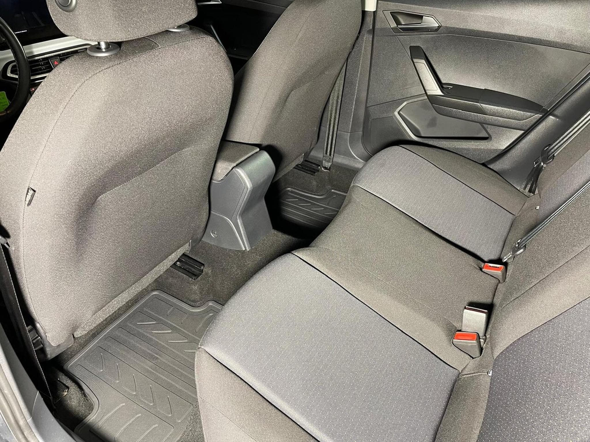 Seat Arona 1.0 TSI 110 MOVE COPA CARPLAY (2022) - Photo 10