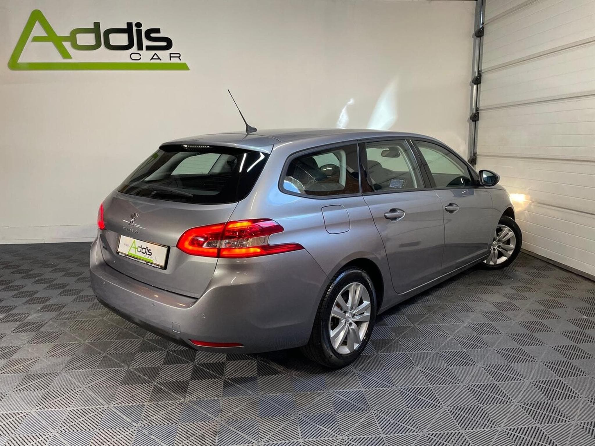 Peugeot 308 SW 1.5 BlueHDI 130 ACTIVE EAT8 GPS CARPLAY (2020) - Photo 2