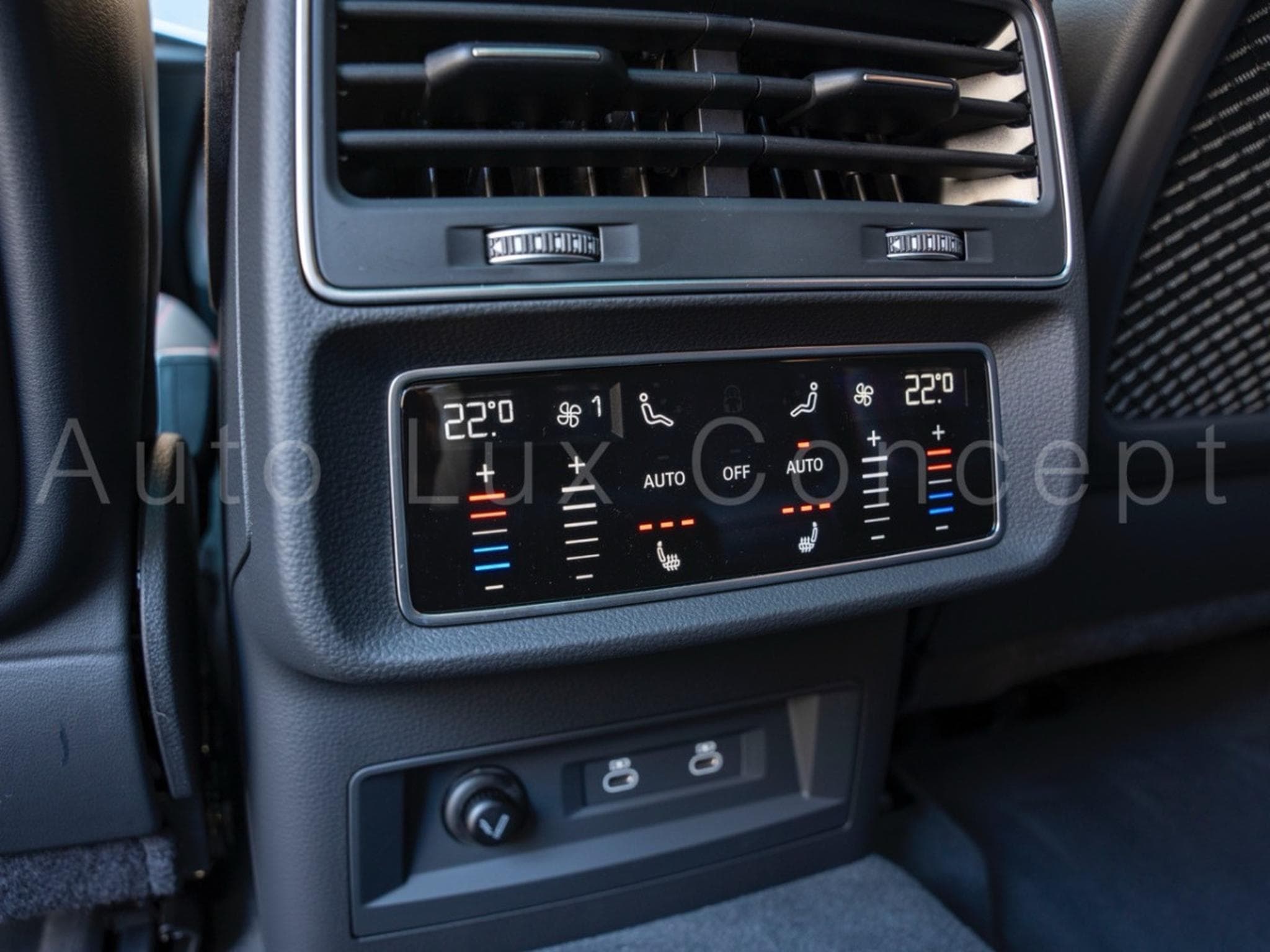 Audi RSQ8 4.0 TFSI 600 ch quattro tiptronic 8 (2022) - Photo 22