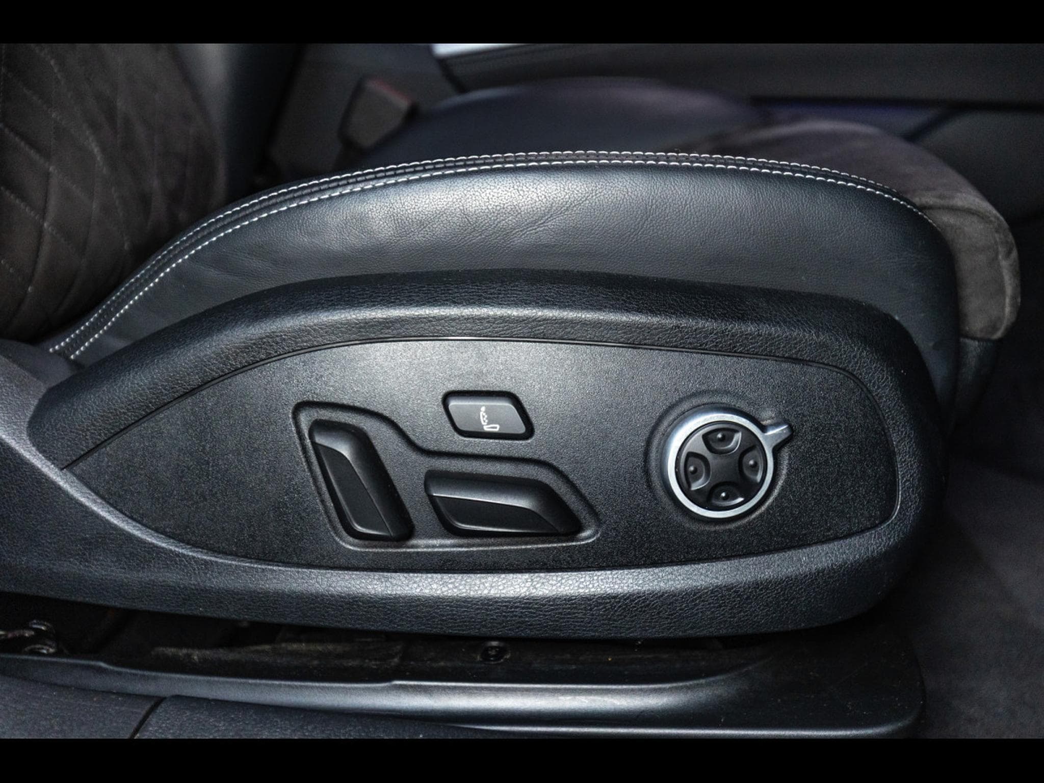Audi RS4 AVANT 2.9 TFSI QUATTRO TIPTRONIC - NARDO GREY (2019) - Photo 24