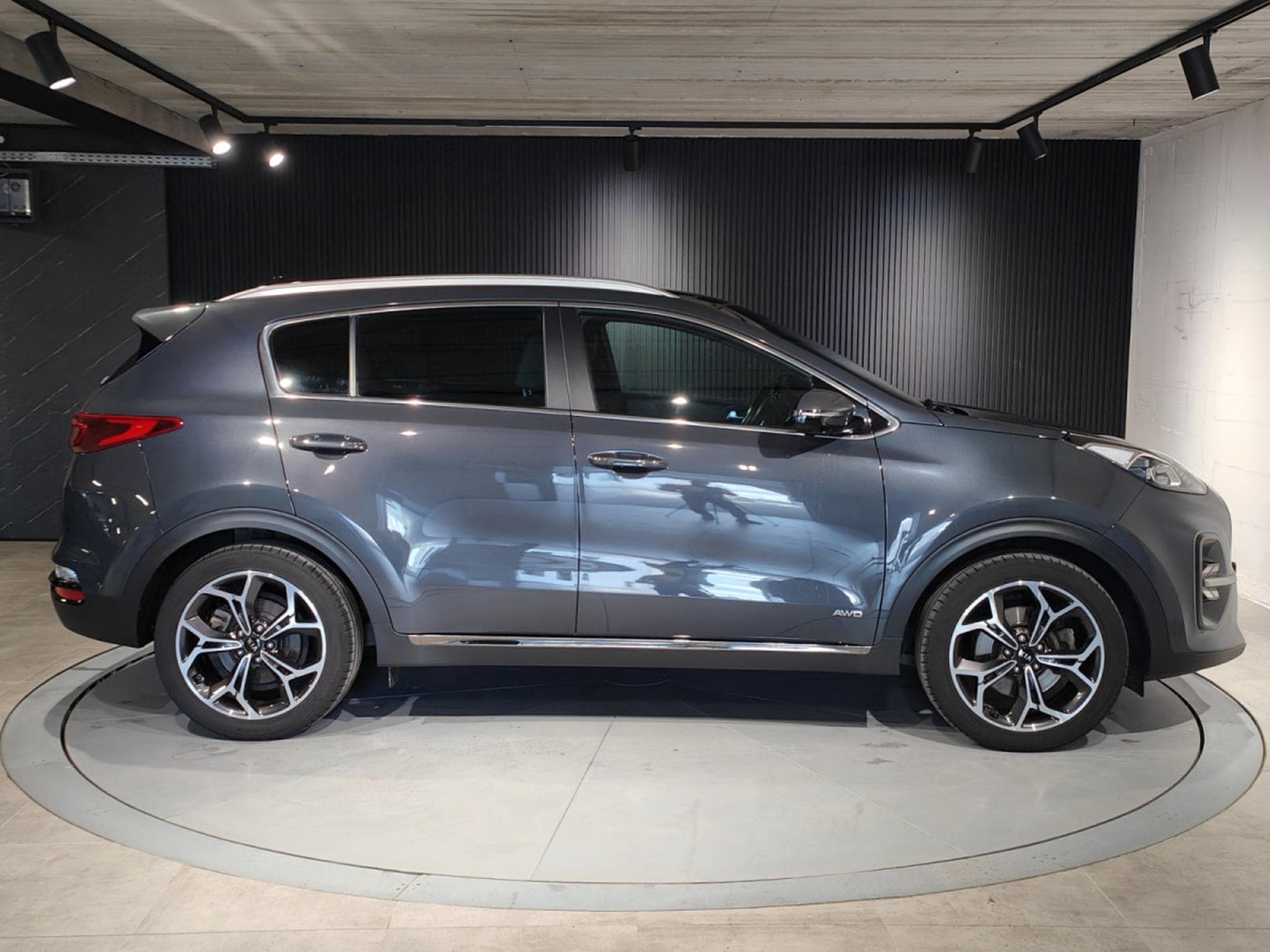 Kia Sportage 1.6 CRDI DCT AWD GT-LINE CARPLAY TOIT OUVRANT CUIR GPS GARAN (2021) - Photo 2