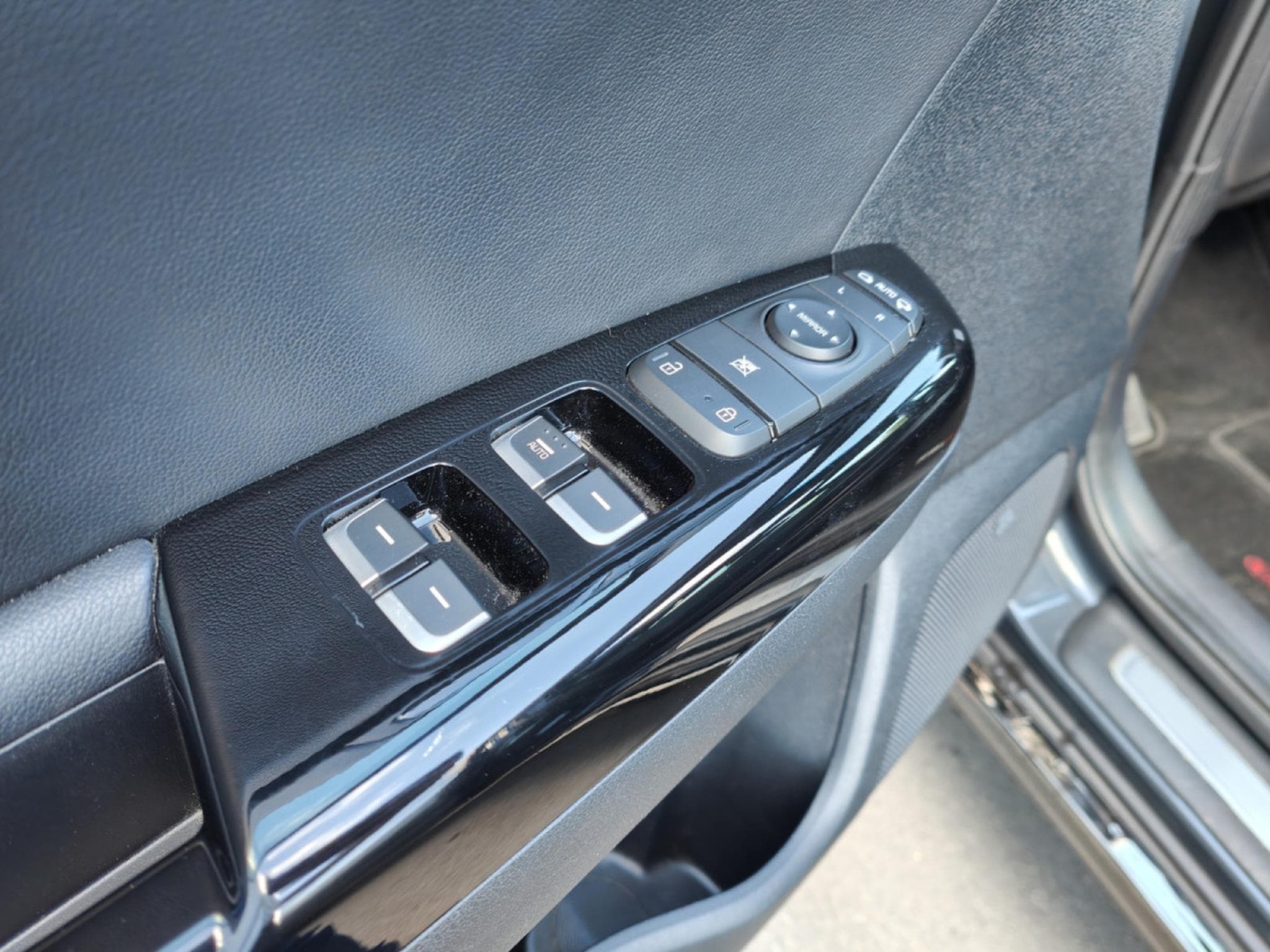 Kia Sportage 1.6 CRDI DCT AWD GT-LINE CARPLAY TOIT OUVRANT CUIR GPS GARAN (2021) - Photo 16