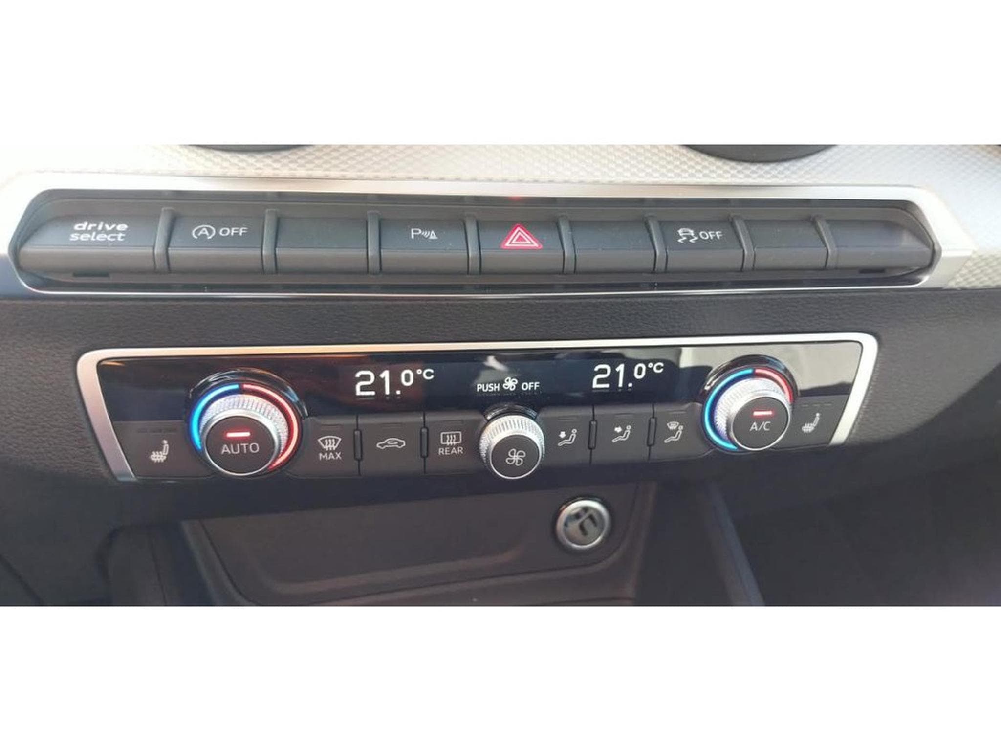 Audi Q2 35 TFSI S-Line S-Tronic AppleCarplay ACC CAMERA 1° MAIN (2026) - Photo 18