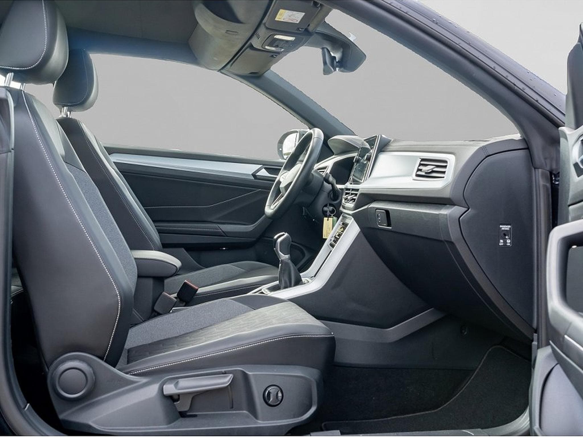 VW T-Roc (2025) - Photo 2
