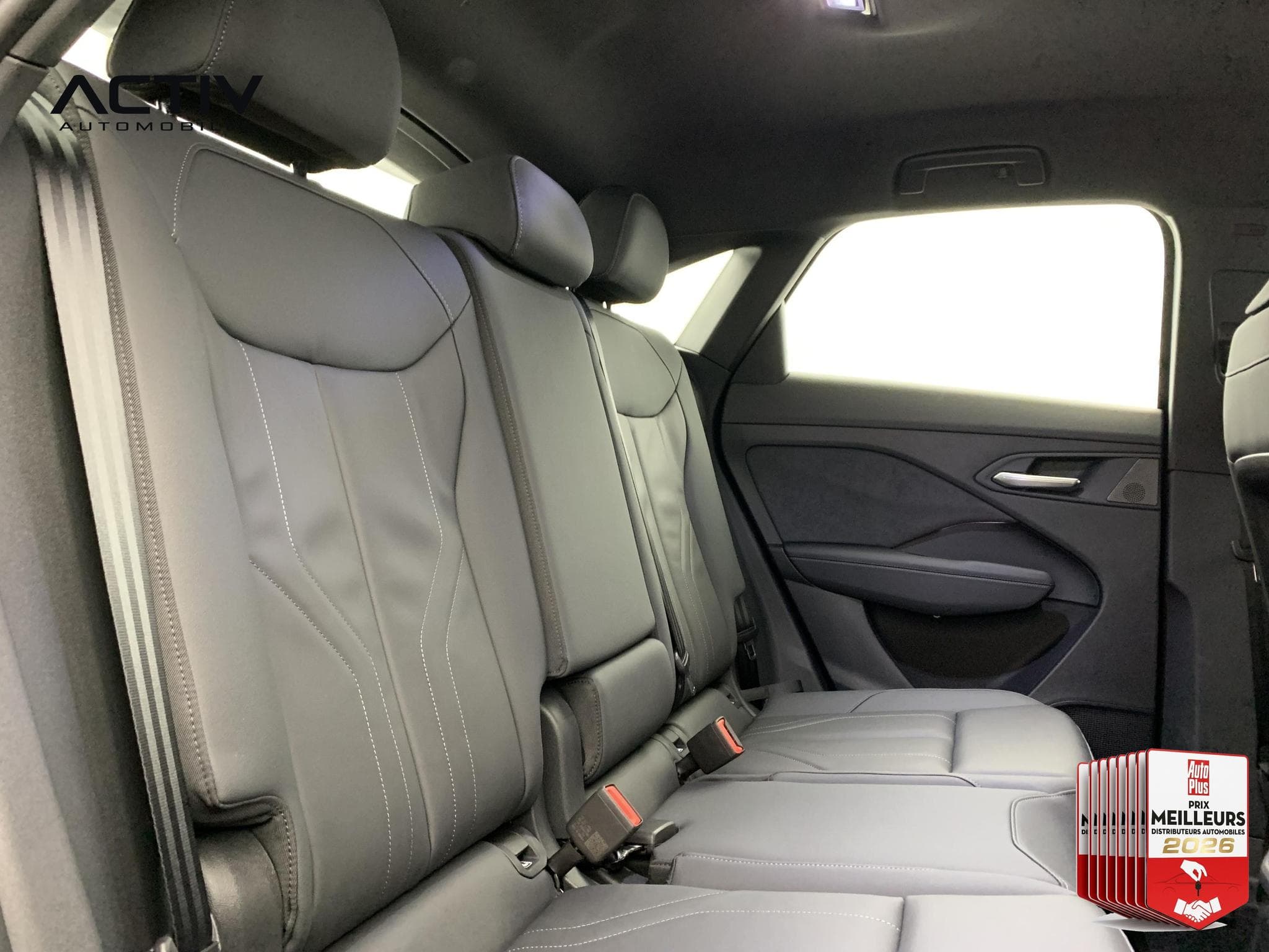 Audi Q3 E-HYBRID 272 CH S TRONIC 6 S LINE (2026) - Foto 10