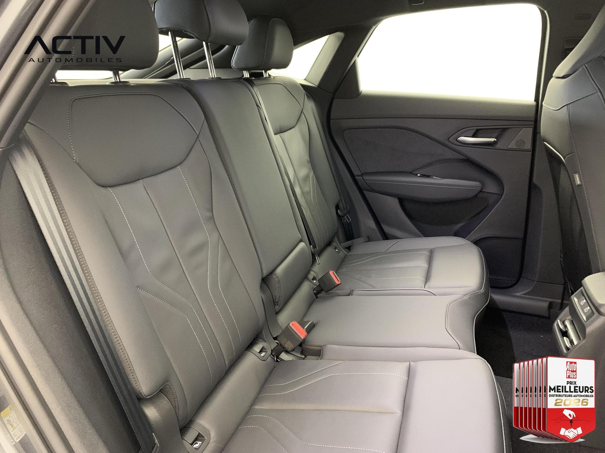 Audi Q3 E-HYBRID 272 CH S TRONIC 6 S LINE (2026) - Foto 10
