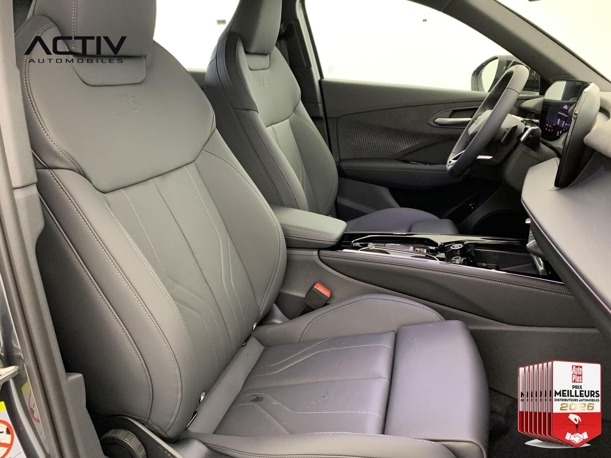 Audi Q3 E-HYBRID 272 CH S TRONIC 6 S LINE (2026) - Foto 9