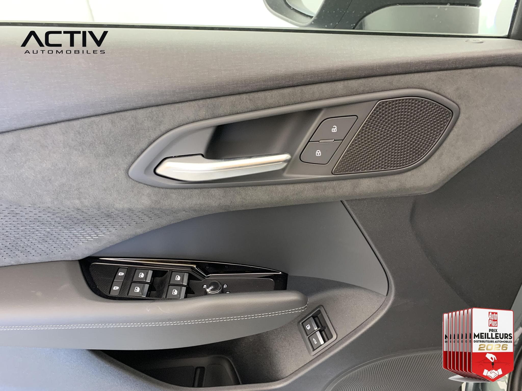 Audi Q3 E-HYBRID 272 CH S TRONIC 6 S LINE (2026) - Foto 19