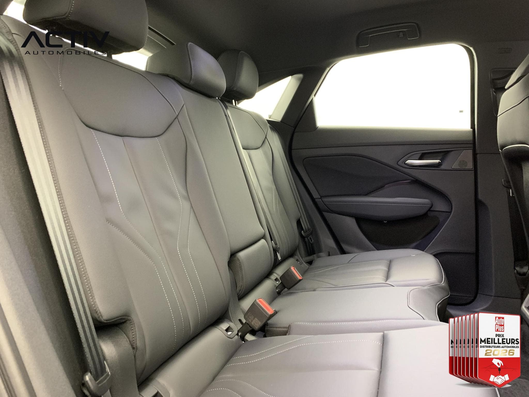 Audi Q3 E-HYBRID 272 CH S TRONIC 6 S LINE (2026) - Foto 10