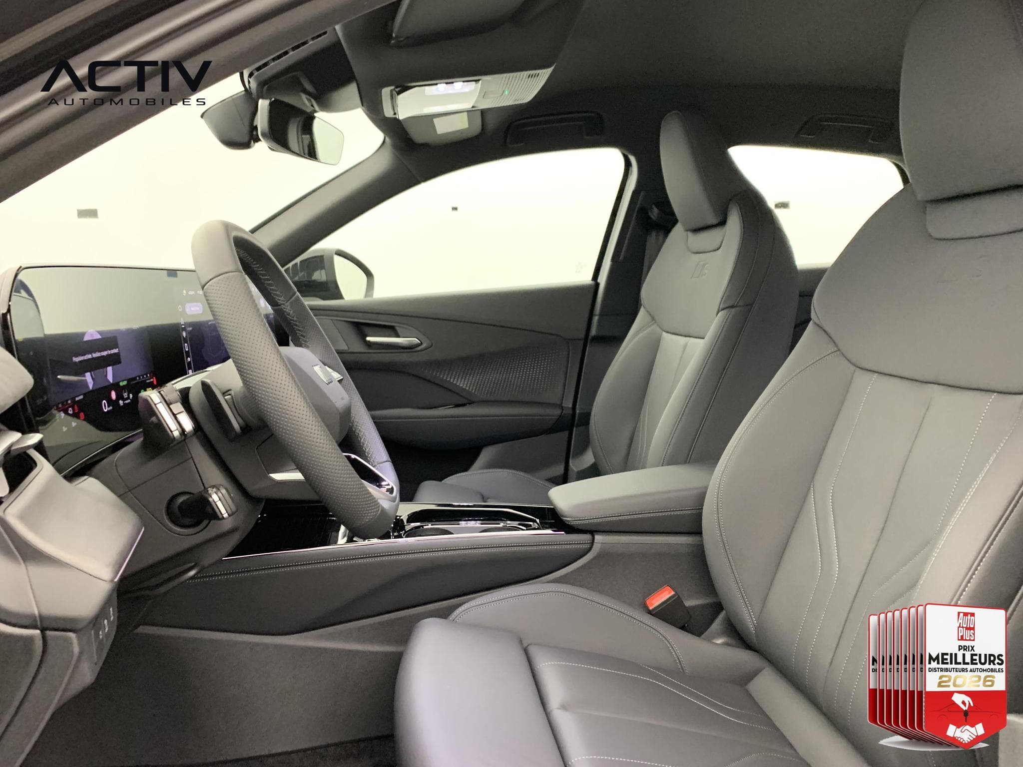 Audi Q3 E-HYBRID 272 CH S TRONIC 6 S LINE (2026) - Foto 18