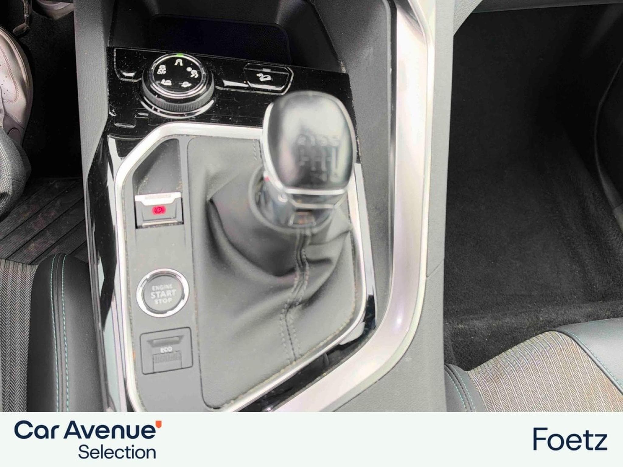 PEUGEOT 3008 1.5 BlueHDi 130ch S&S Allure (2023) - Photo 10
