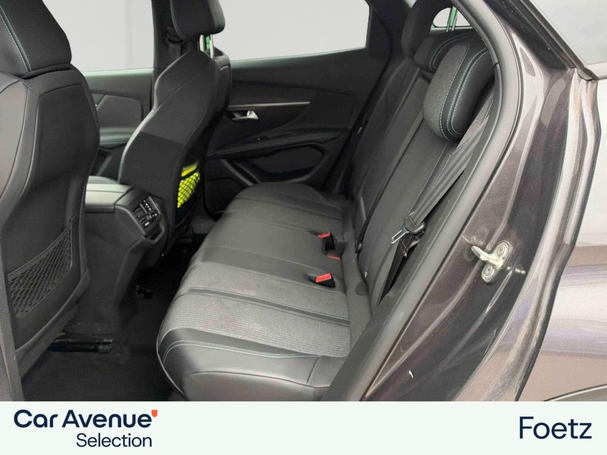 PEUGEOT 3008 1.5 BlueHDi 130ch S&S Allure (2023) - Photo 9