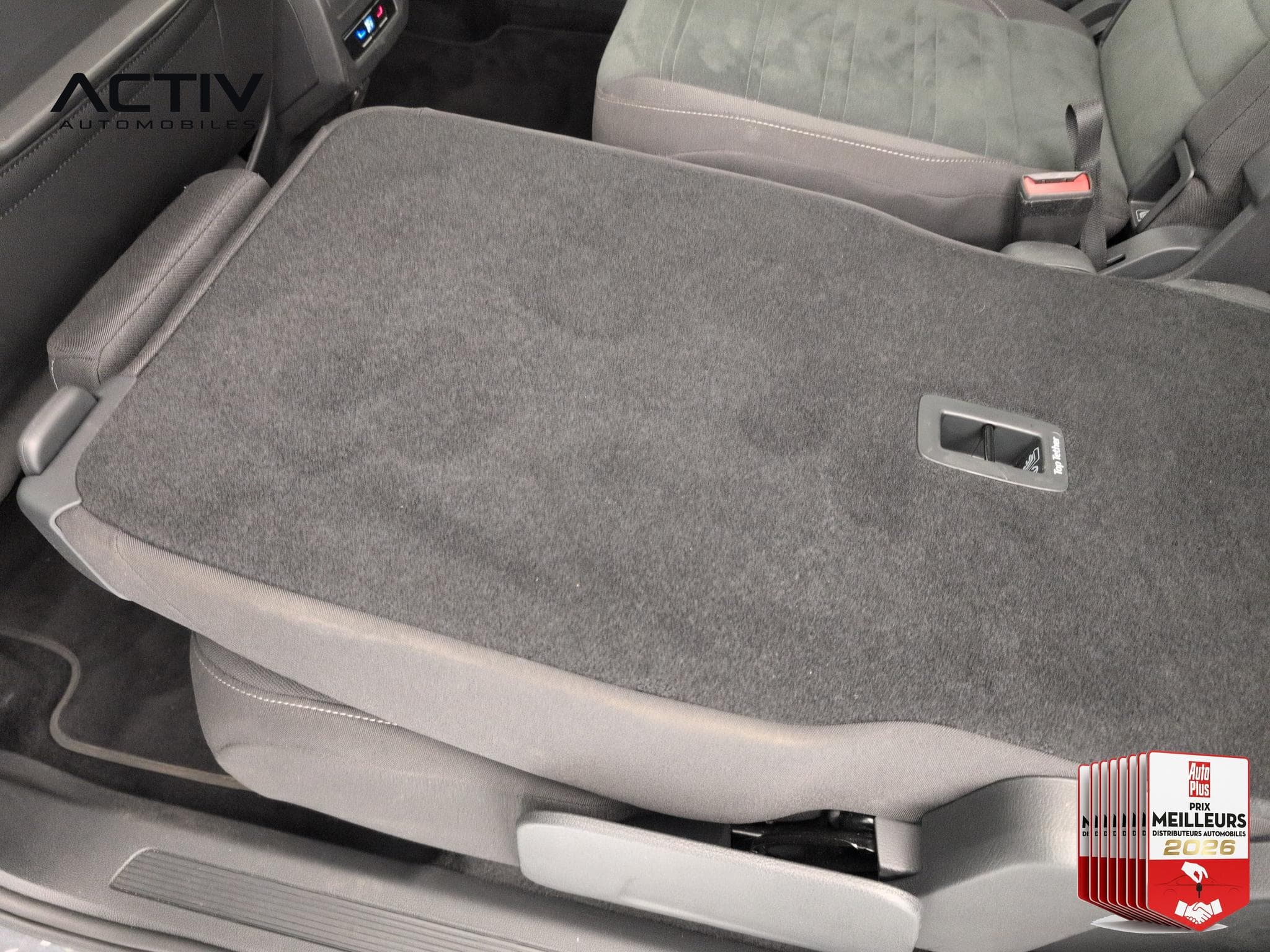 VW Touran 2.0 TDI 150 DSG7 7pl Style (2025) - Photo 12