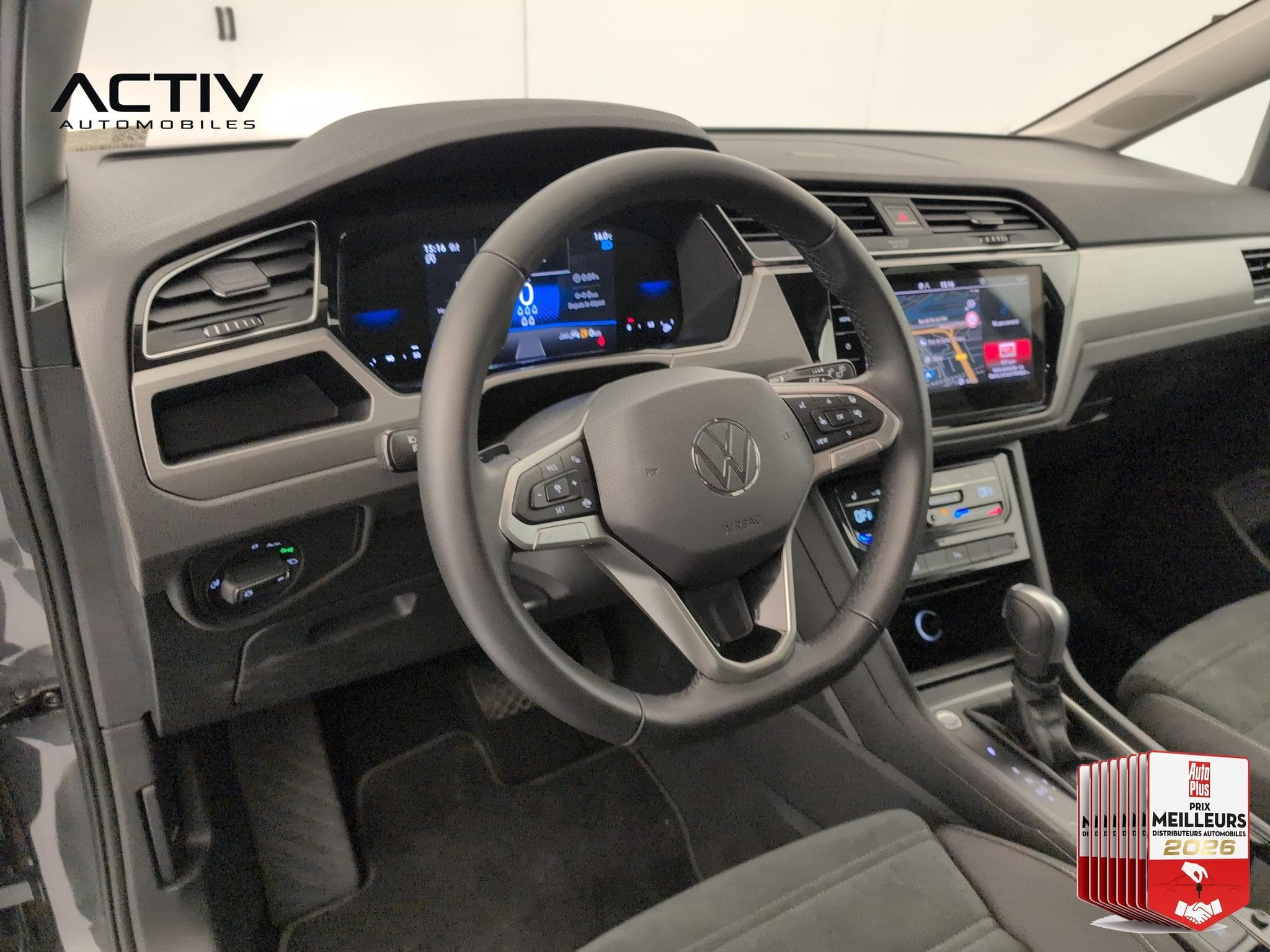 VW Touran 2.0 TDI 150 DSG7 7pl Style (2025) - Photo 16
