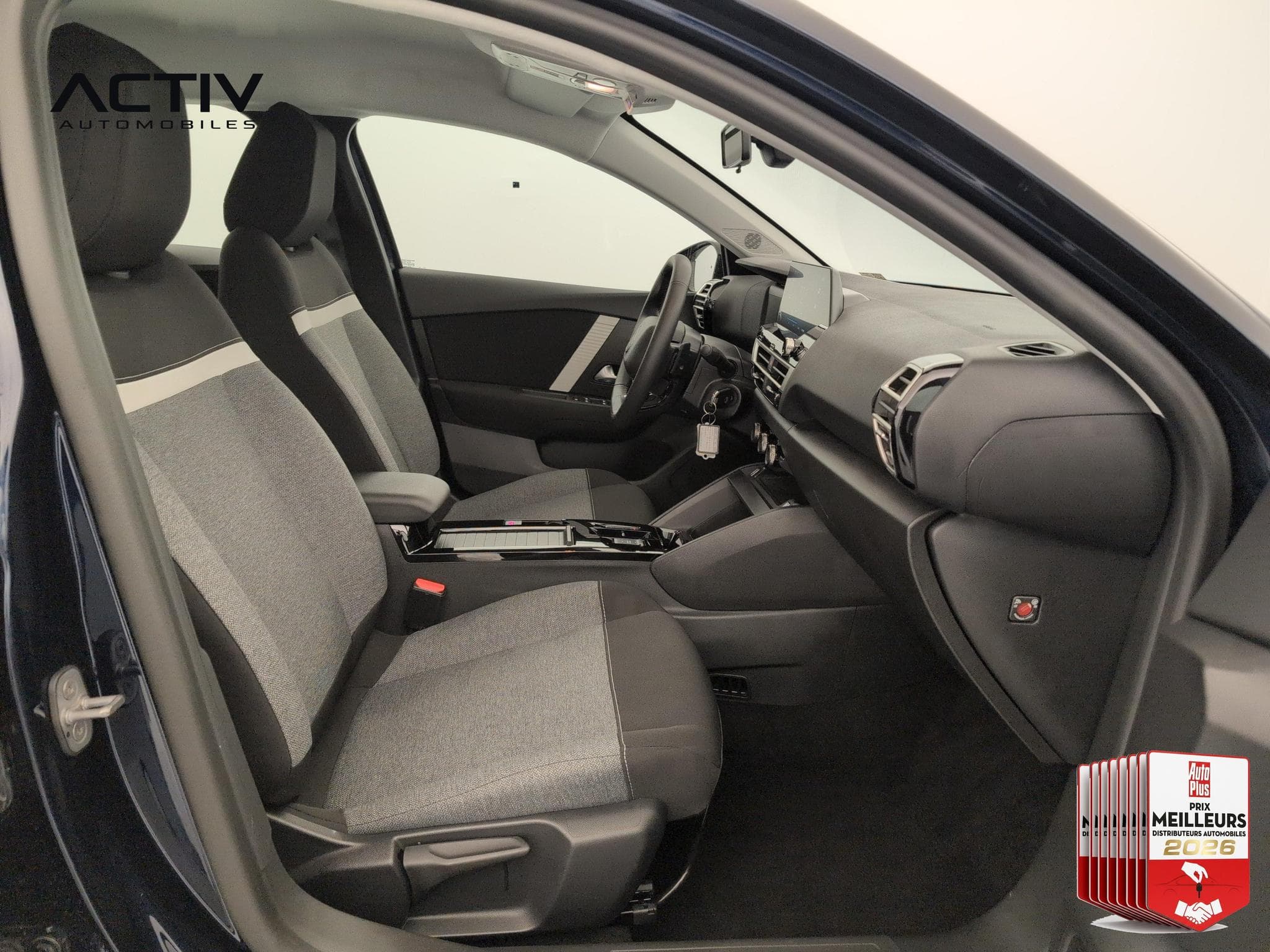 Citroën C4 Hybride 110 ch e-DCS6 You (2025) - Photo 9