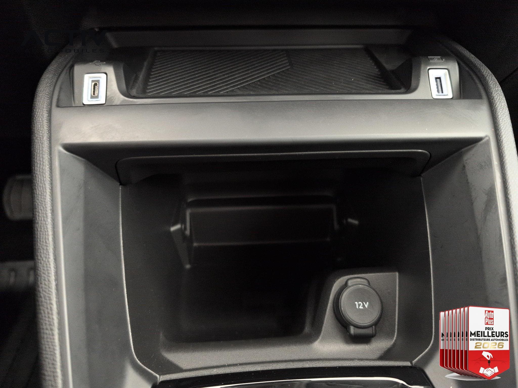 Citroën C4 Hybride 110 ch e-DCS6 You (2025) - Photo 21