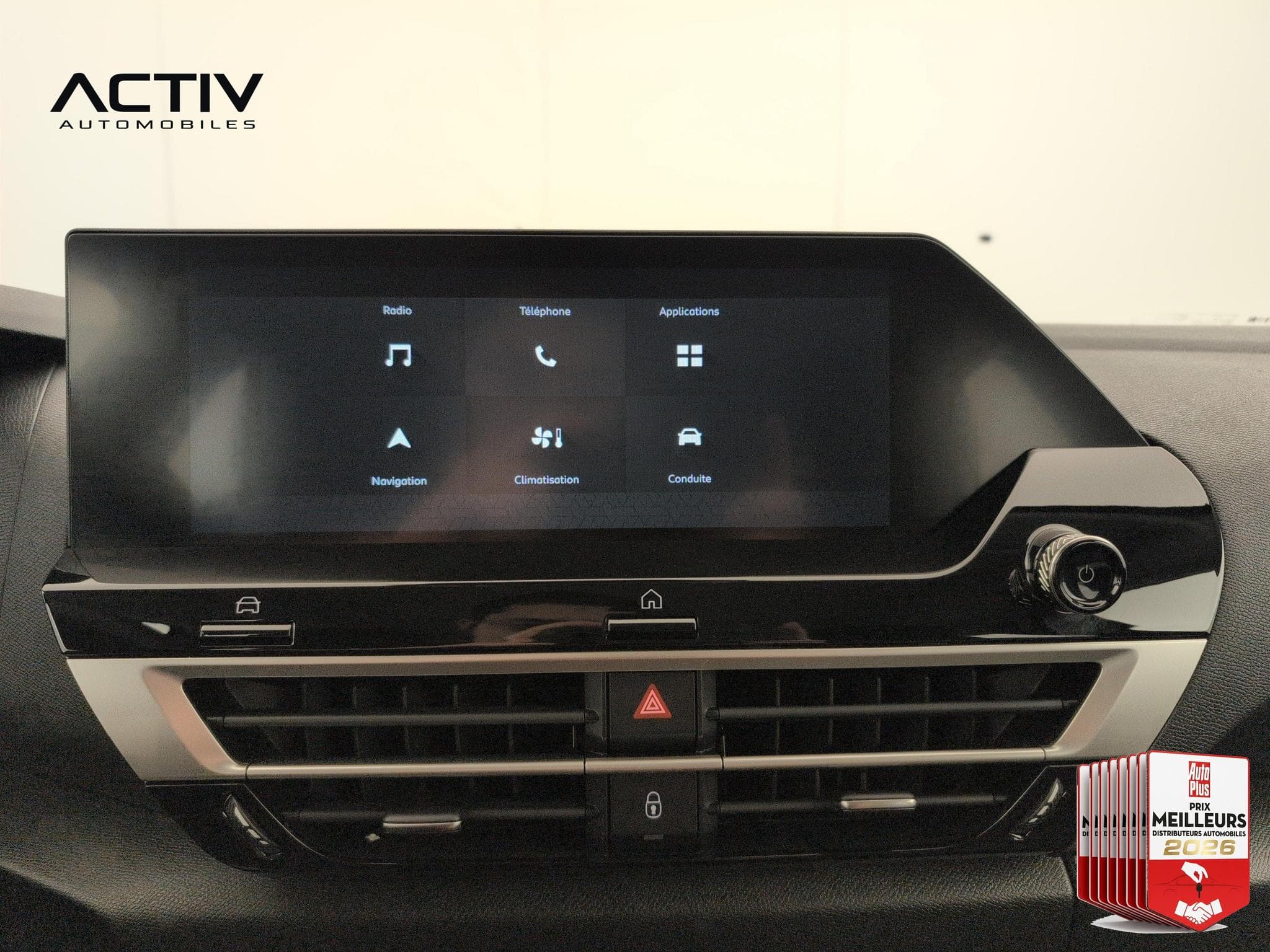 Citroën C4 Hybride 110 ch e-DCS6 You (2025) - Photo 22
