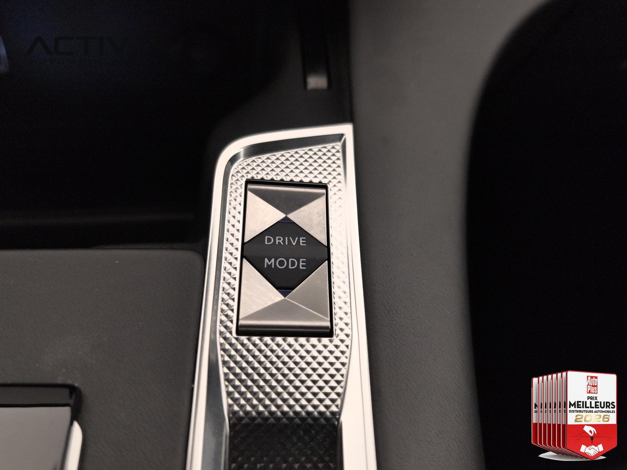 DS Automobiles DS7 BlueHDi 130 EAT8 Etoile (2025) - Photo 26