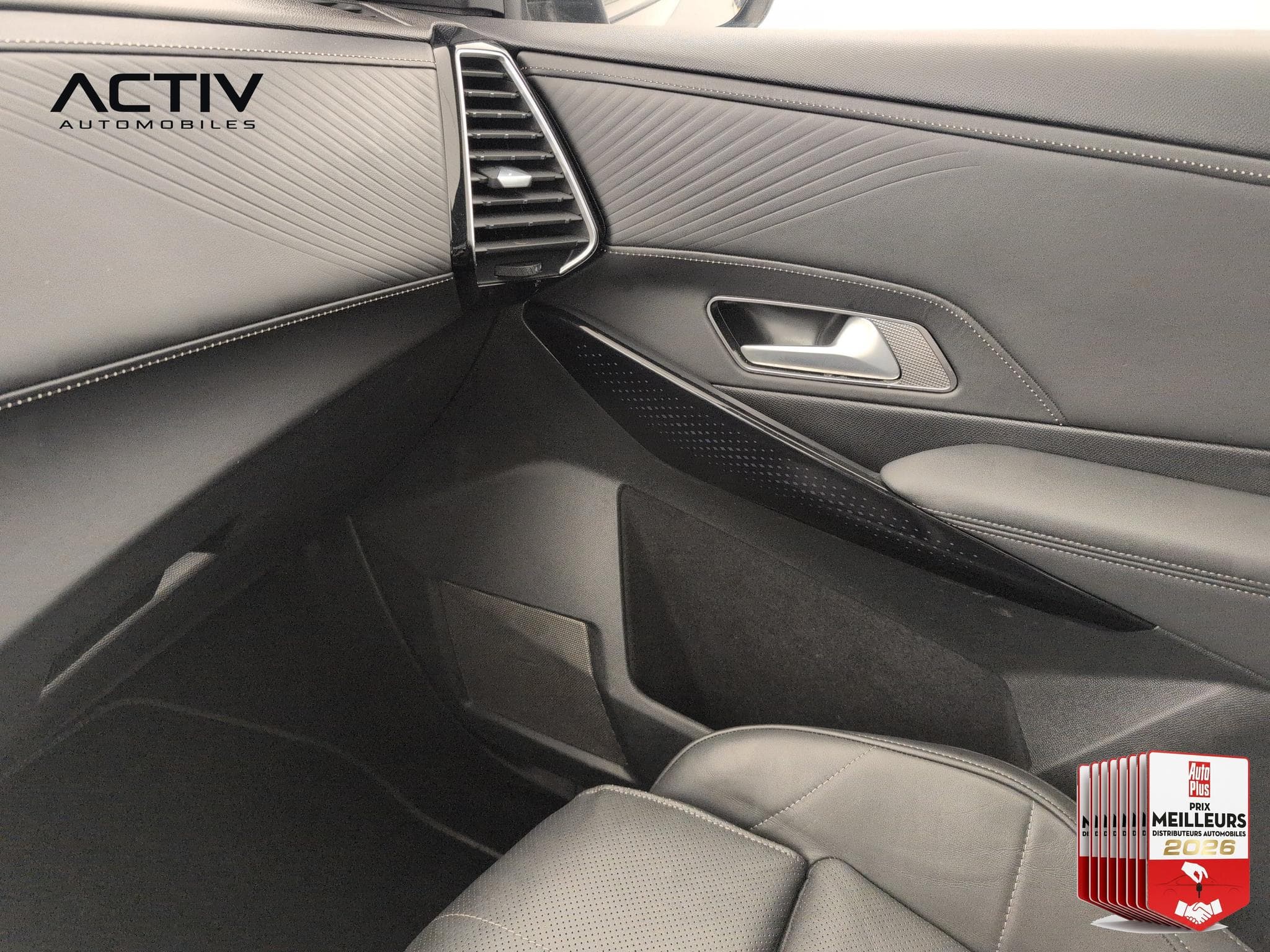 DS Automobiles DS7 BlueHDi 130 EAT8 Etoile (2025) - Photo 27
