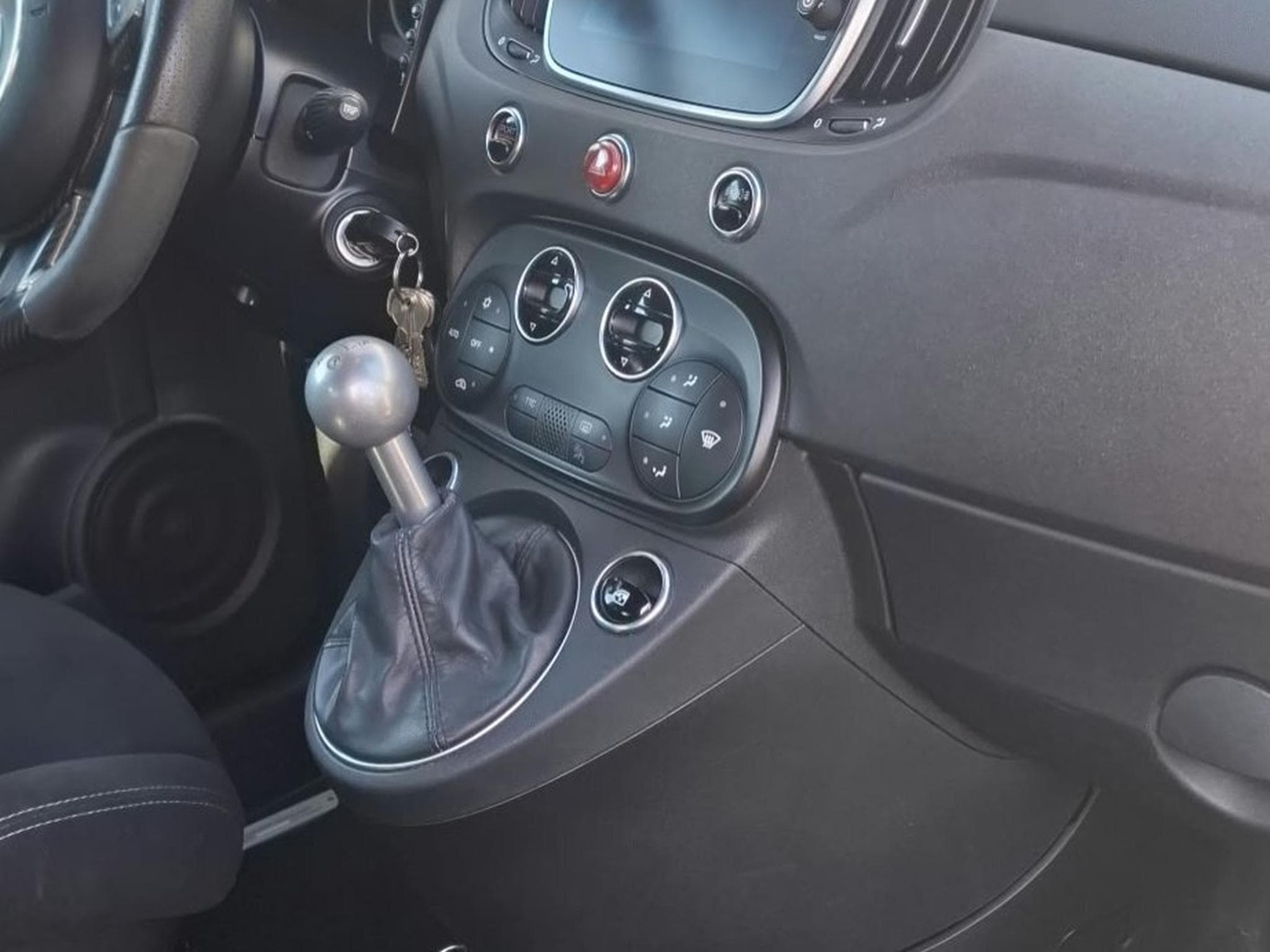 Abarth 595 Competizione (2019) - Photo 2