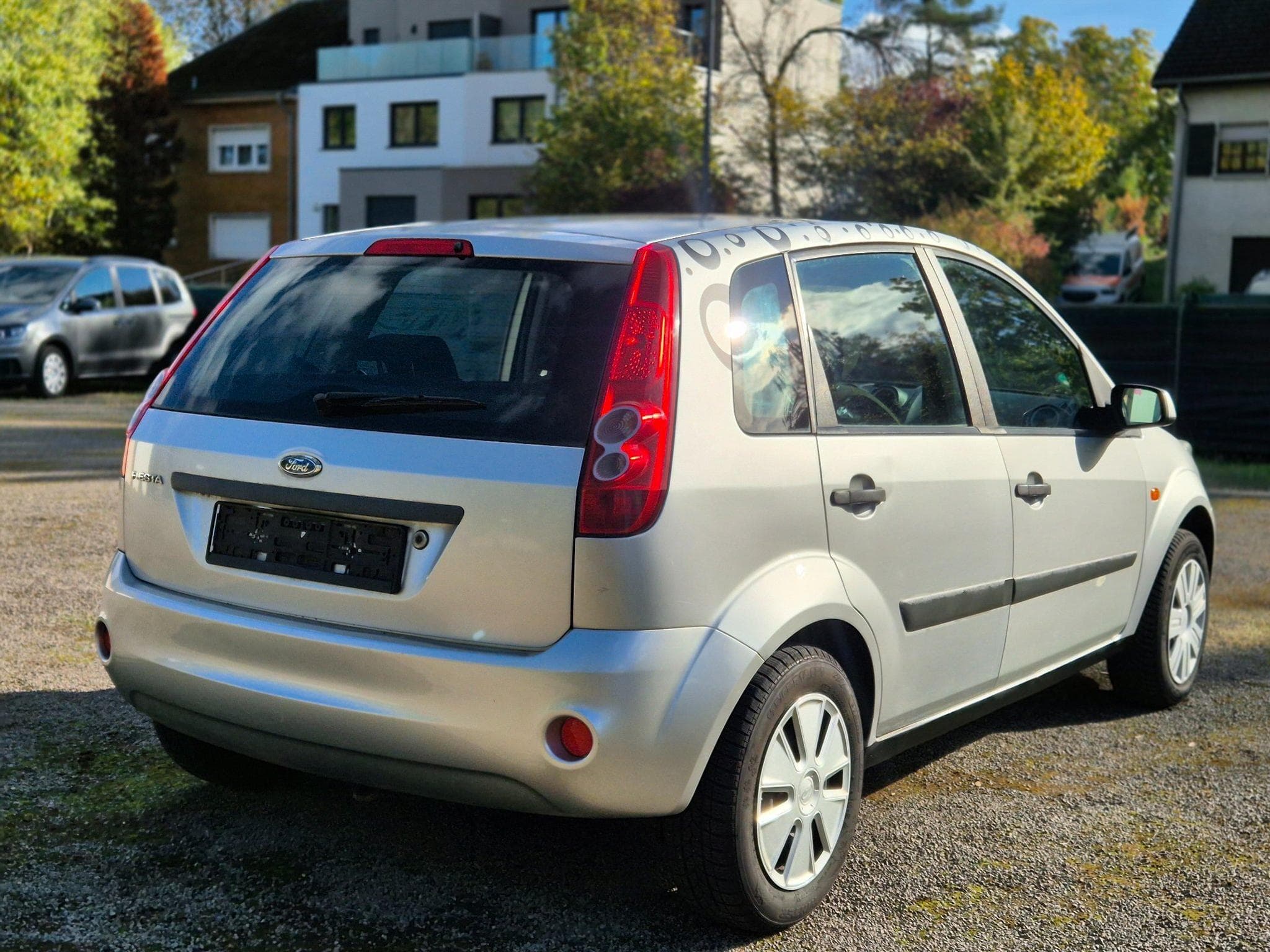 Ford Fiesta 1.4 (2007) - Foto 2