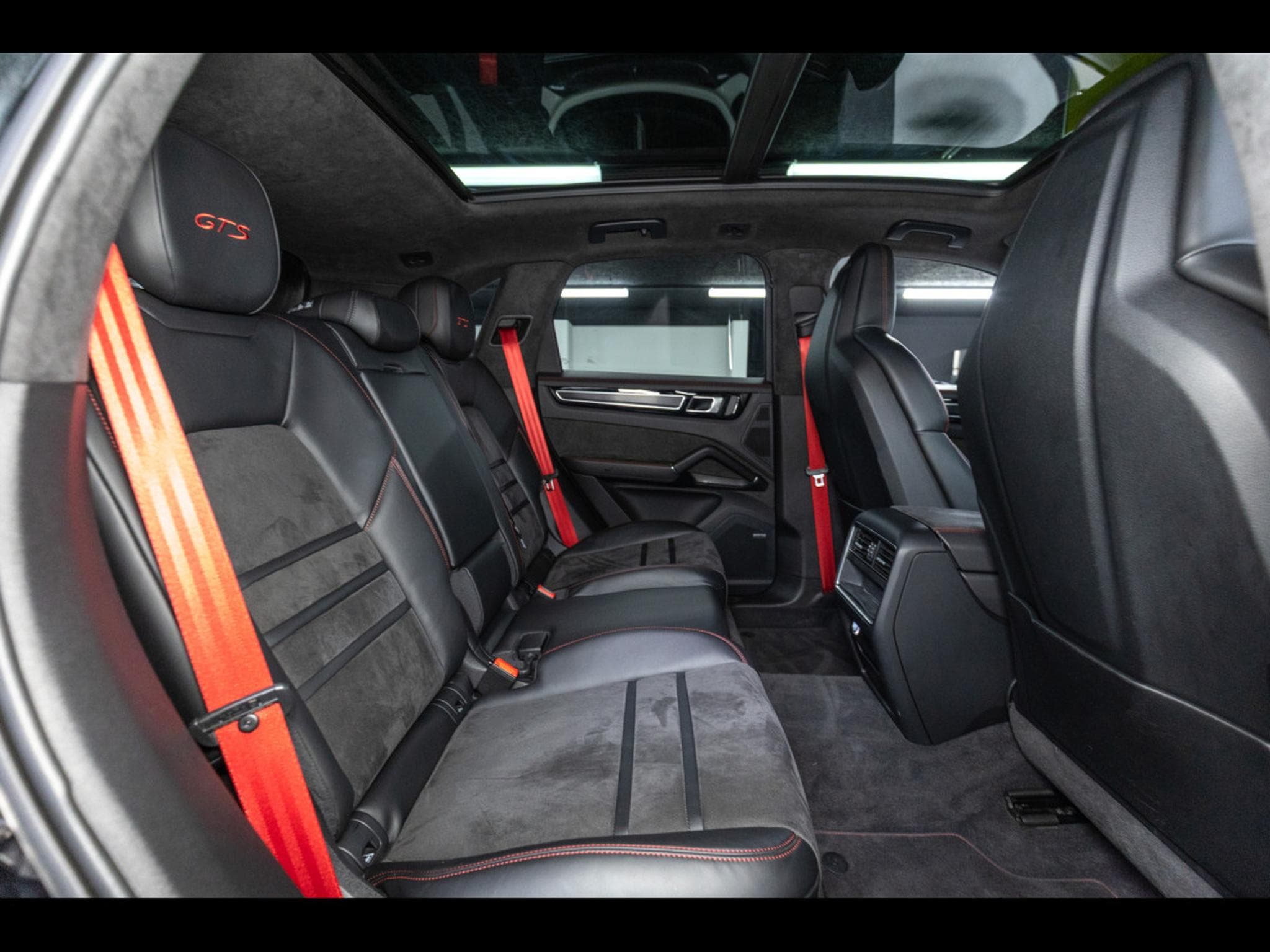 Porsche Cayenne 4.0 GTS TIPTRONIC (460 CH) (2023) - Photo 17