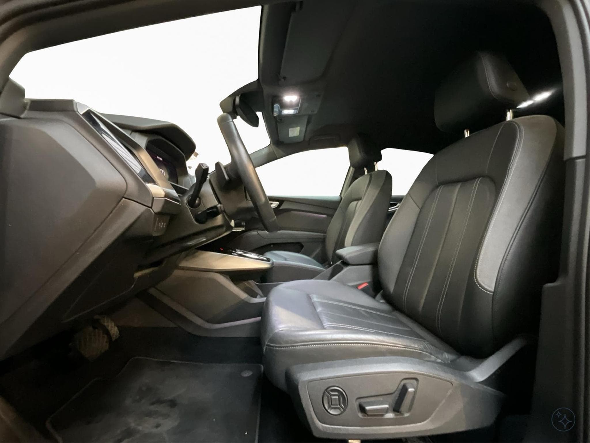 Audi Q4 e-tron 77kWh+SB+40e-tron+S-Tronic+Matrix-LED+P.Ass.+P.Dyn.+P.Busine (2023) - Photo 5