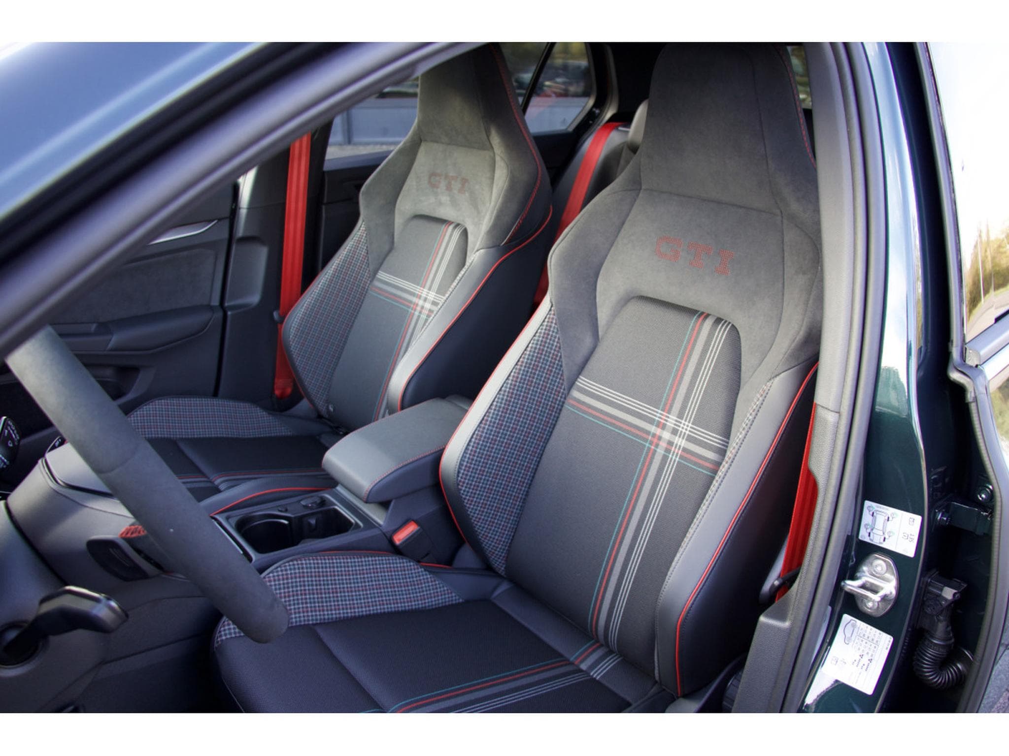 VW Golf GTI Edition 50 Performance Akrapovic Pano HuD H&K (2026) - Photo 6